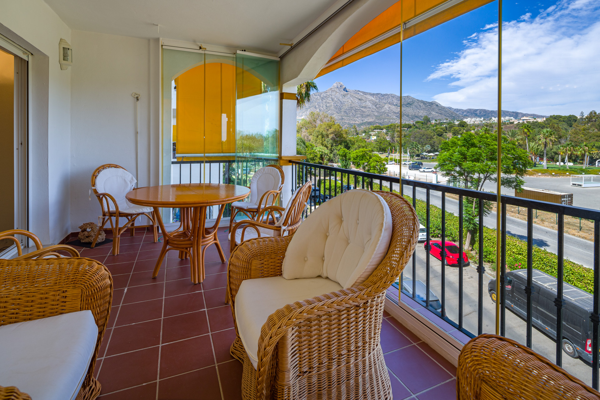 KSSIR-27696P_20490307