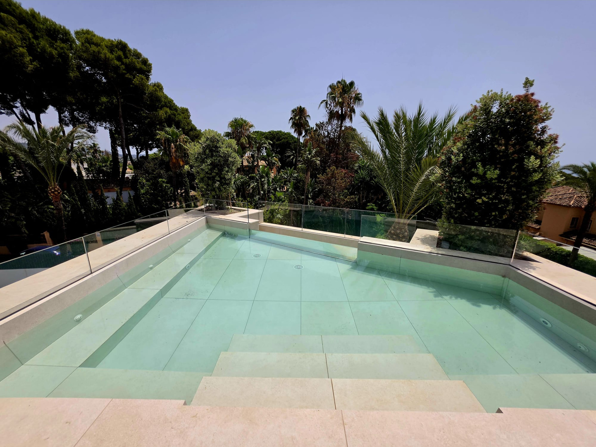 Luxury <b>Villa</b> with panoramic sea views in Los Monteros, <b>Marbella Este</b> - 2