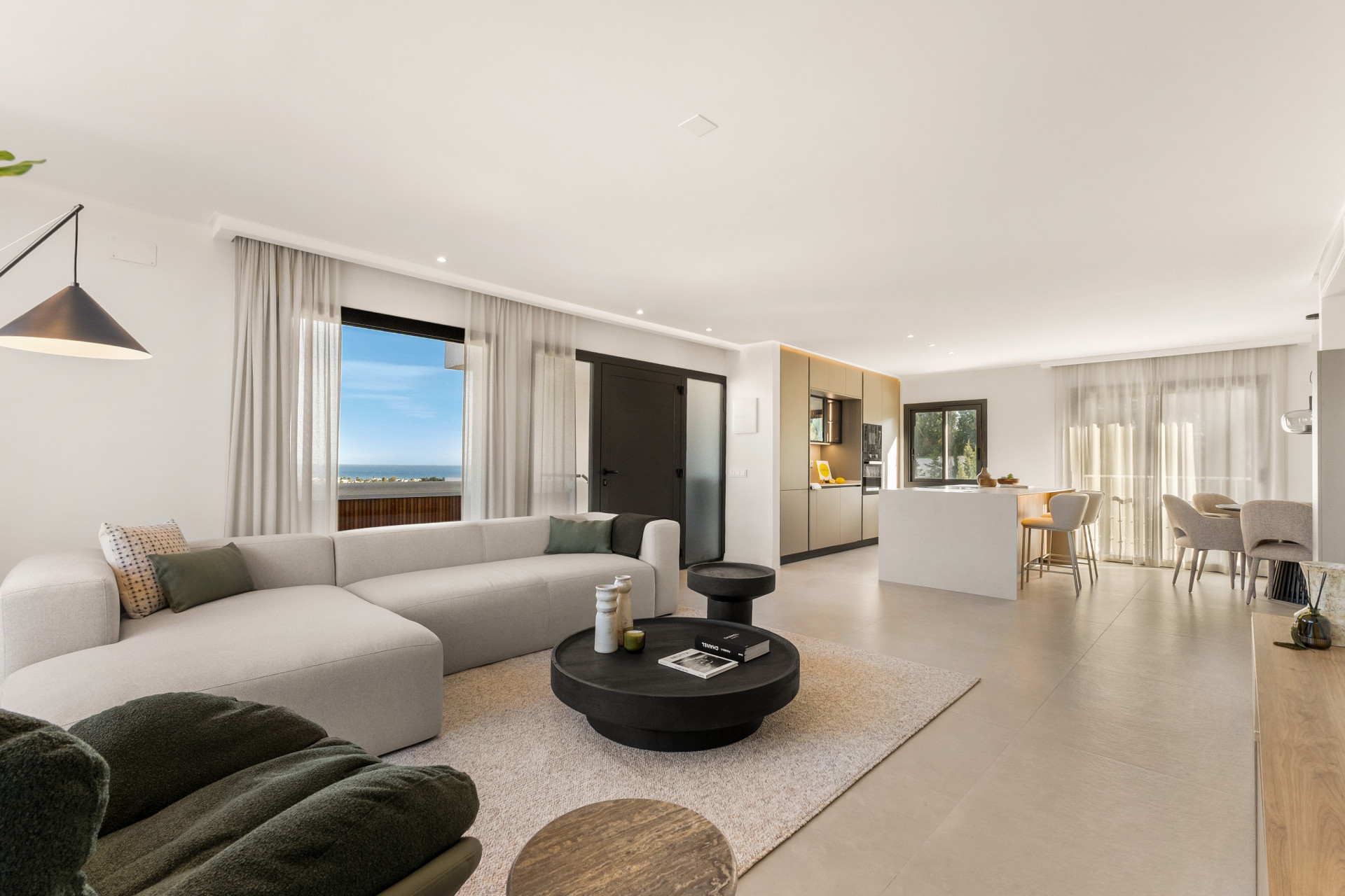 <b>Penthouse</b> with panoramic sea views in Jardines de Andalucia, <b>Nueva Andalucia</b> - 4