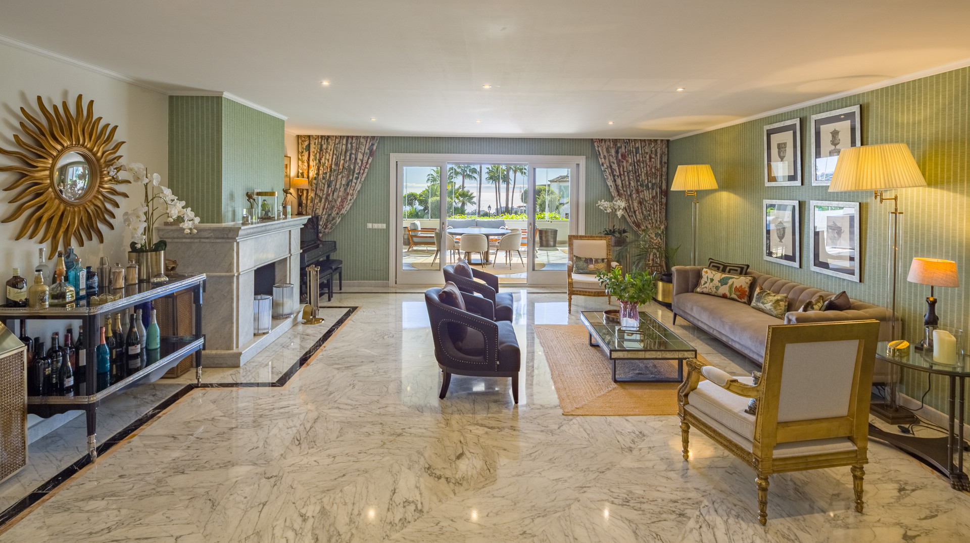 Extraordinario <b>Apartamento</b> con vistas panorámicas al mar en Monte Paraiso, <b>Marbella Golden Mile</b> - 4