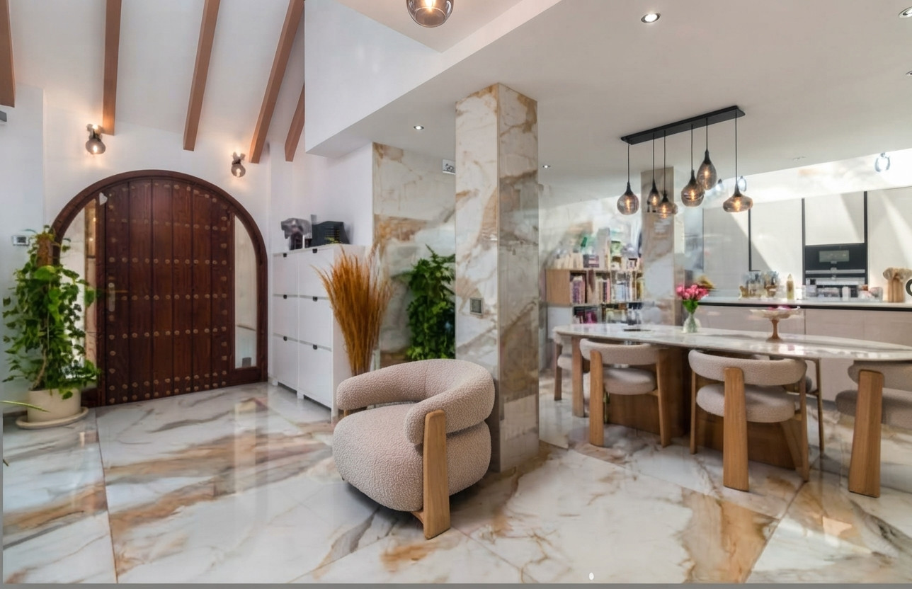 <b>Villa</b> with mountain views in <b>Nueva Andalucia</b> - 4