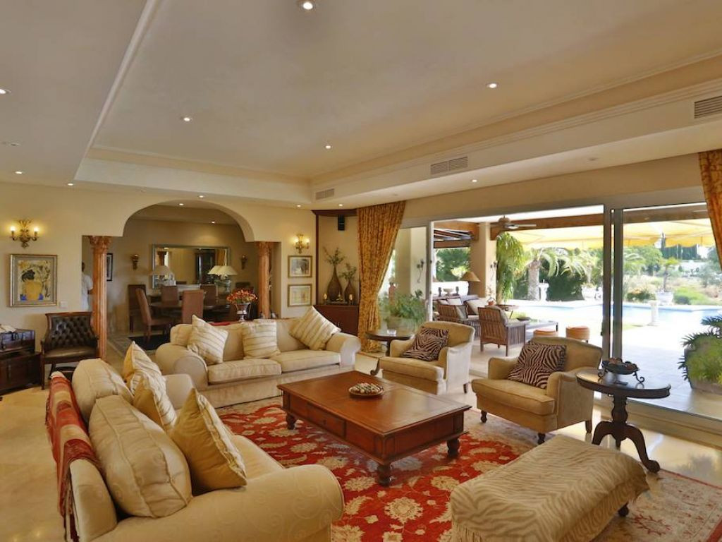 <b>Villa</b> con vistas al mar en <b>Nueva Andalucia</b> - 2