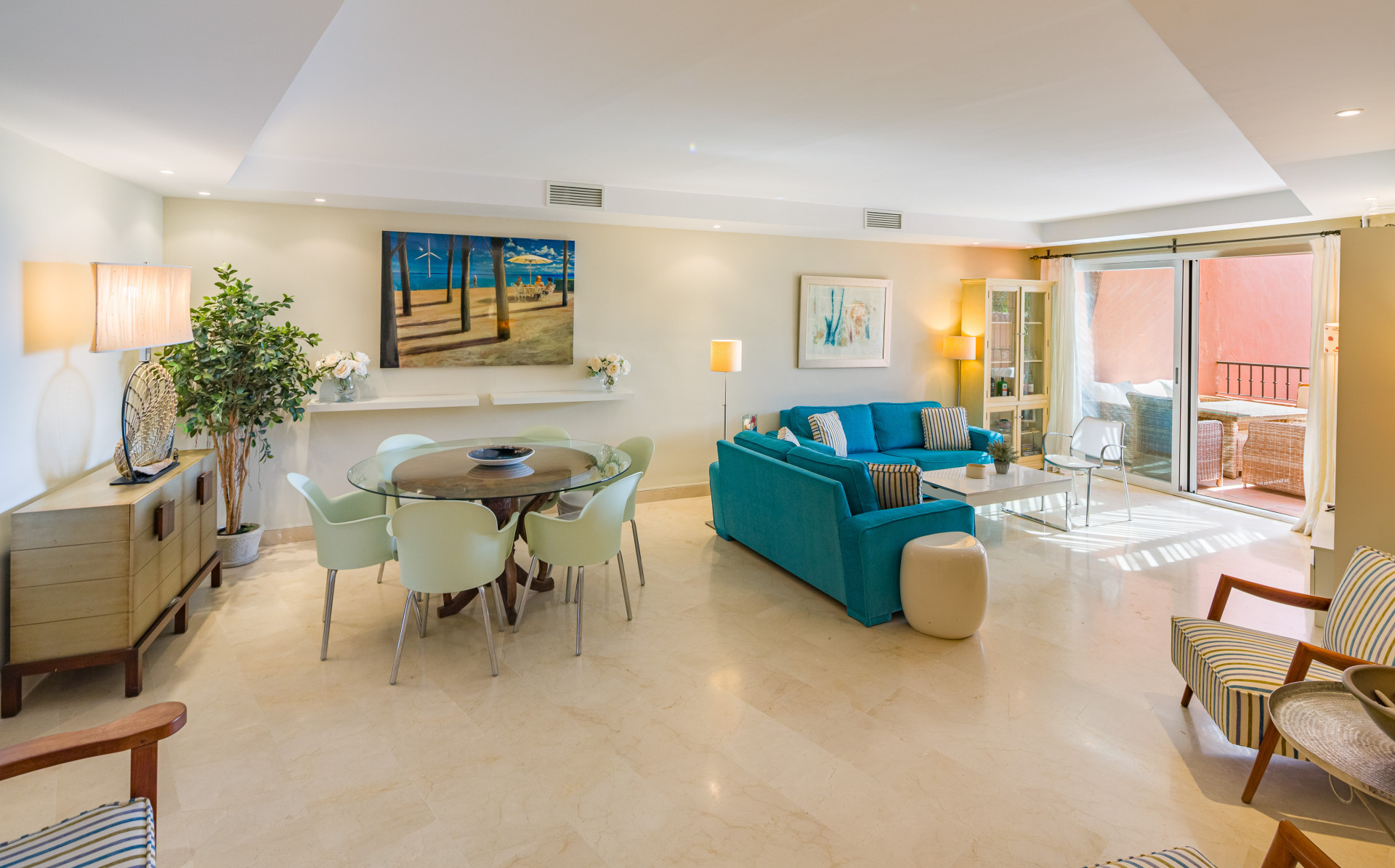 Extraordinario <b>Ático</b> con vistas al mar en Oasis de Marbella, <b>Marbella Golden Mile</b> - 4