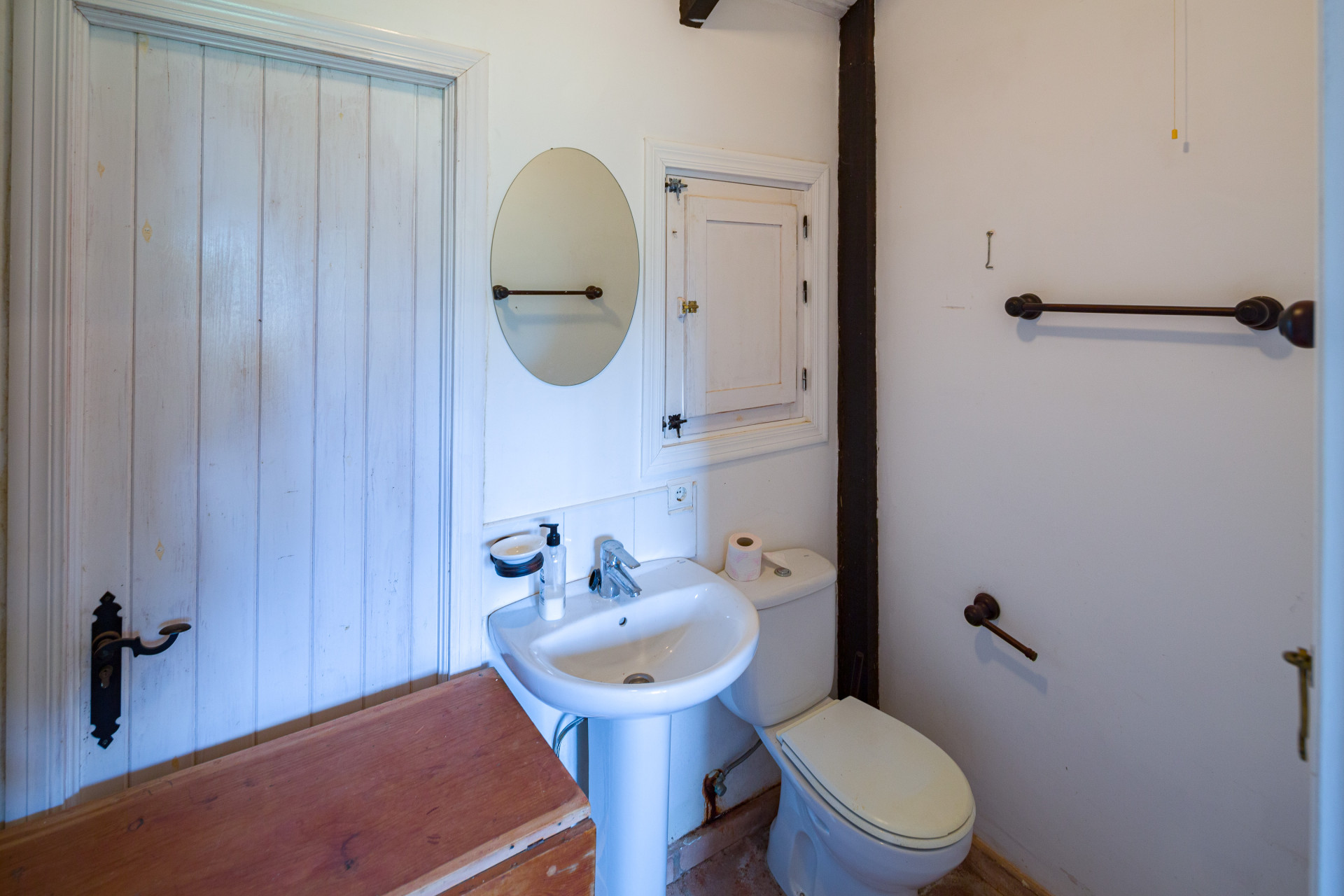 KSSIR-016584P_17402236