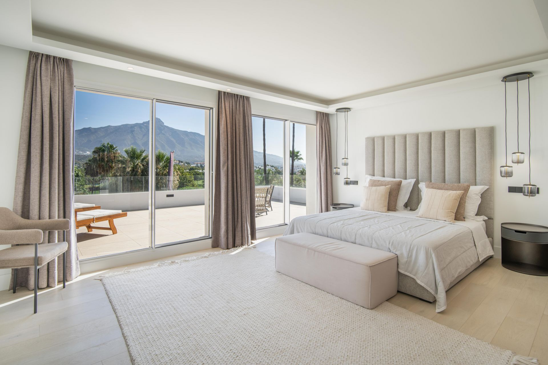 VILLA FOR SALE IN MARBELLA VILLA FOR SALE IN MARBELLA