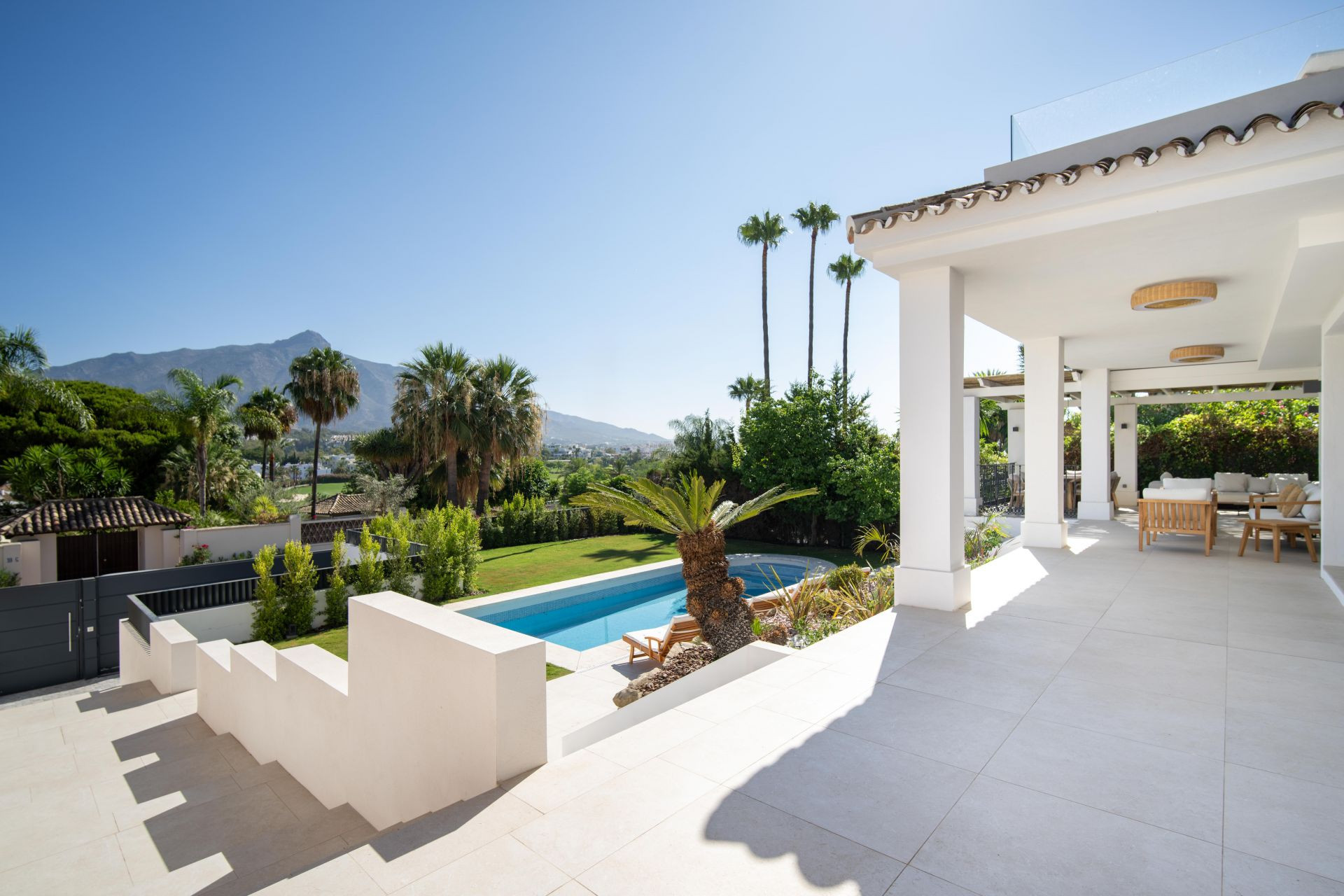 VILLA FOR SALE IN MARBELLA VILLA FOR SALE IN MARBELLA