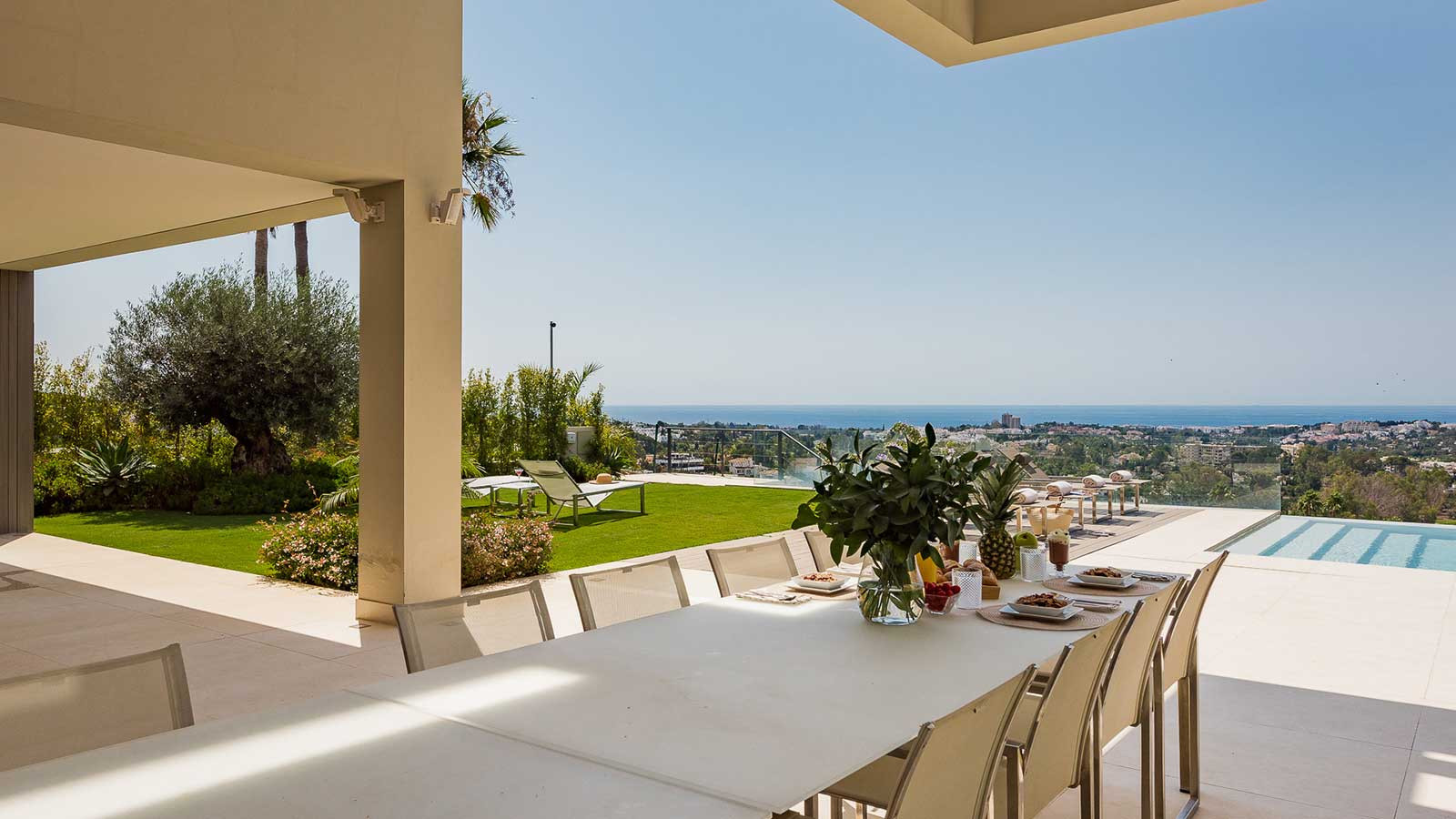 VILLA À LOUER DANS LA VALLÉE DES GOLFS DE MARBELLA VILLA À LOUER DANS LA VALLÉE DES GOLFS DE MARBELLA