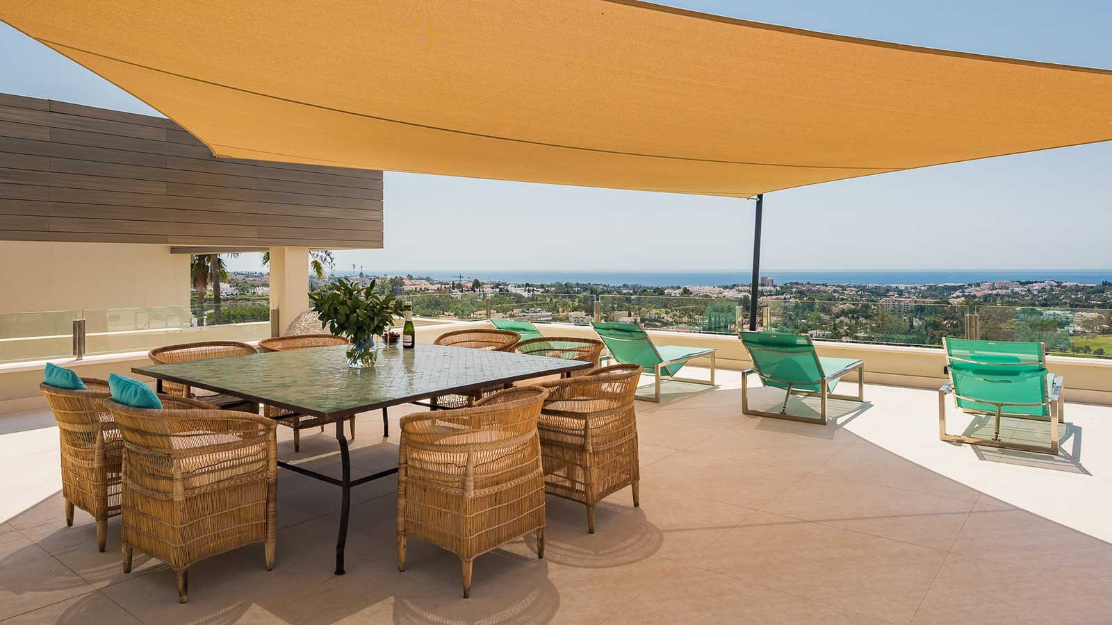 VILLA À LOUER DANS LA VALLÉE DES GOLFS DE MARBELLA VILLA À LOUER DANS LA VALLÉE DES GOLFS DE MARBELLA