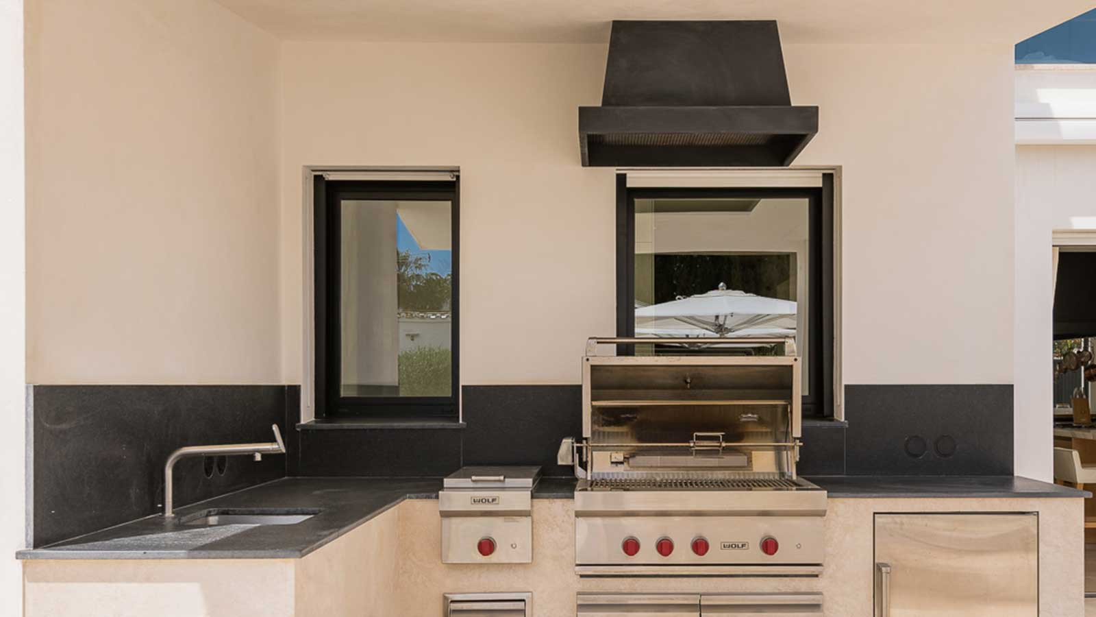 VILLA À LOUER À MARBELLA GOLDEN MILE VILLA À LOUER À MARBELLA GOLDEN MILE