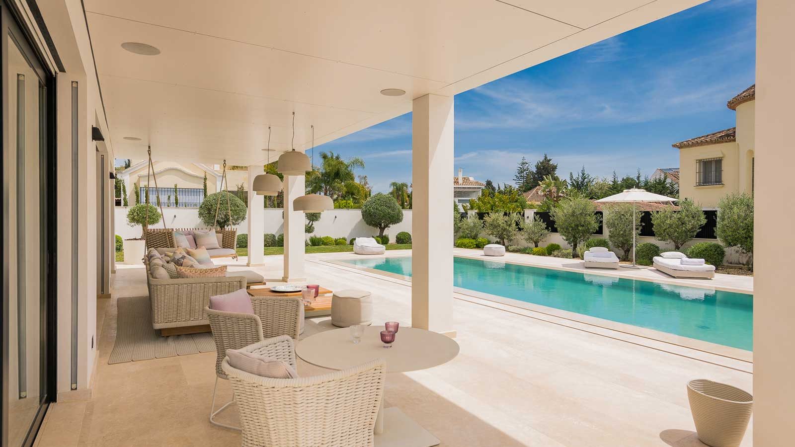 VILLA À LOUER À MARBELLA GOLDEN MILE VILLA À LOUER À MARBELLA GOLDEN MILE
