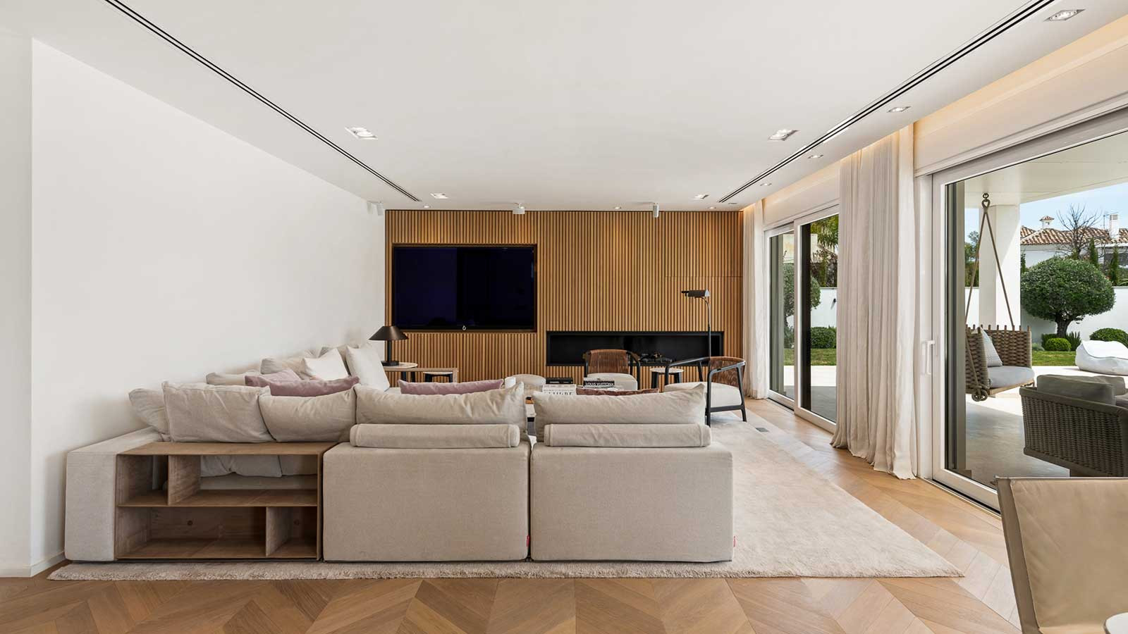 VILLA À LOUER À MARBELLA GOLDEN MILE VILLA À LOUER À MARBELLA GOLDEN MILE