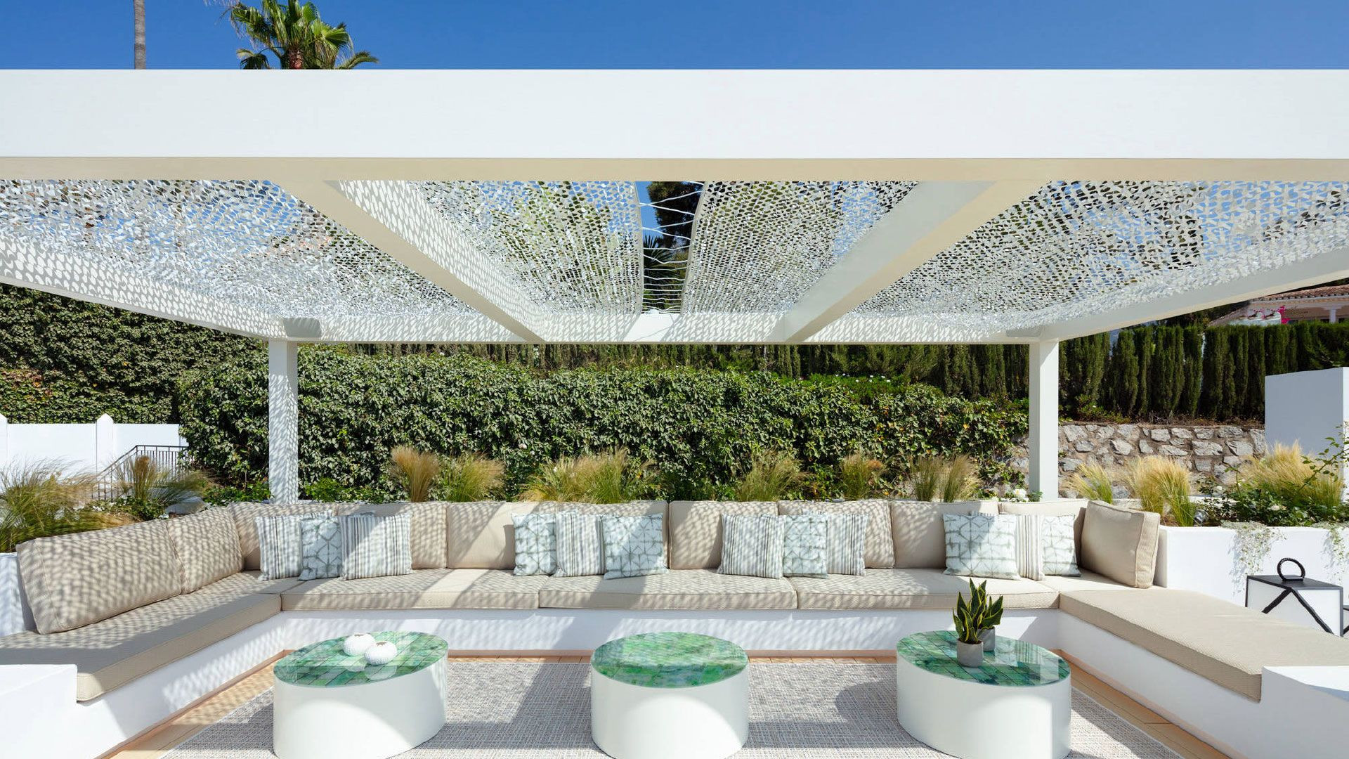 VILLA À LOUER À MARBELLA GOLDEN MILE VILLA À LOUER À MARBELLA GOLDEN MILE