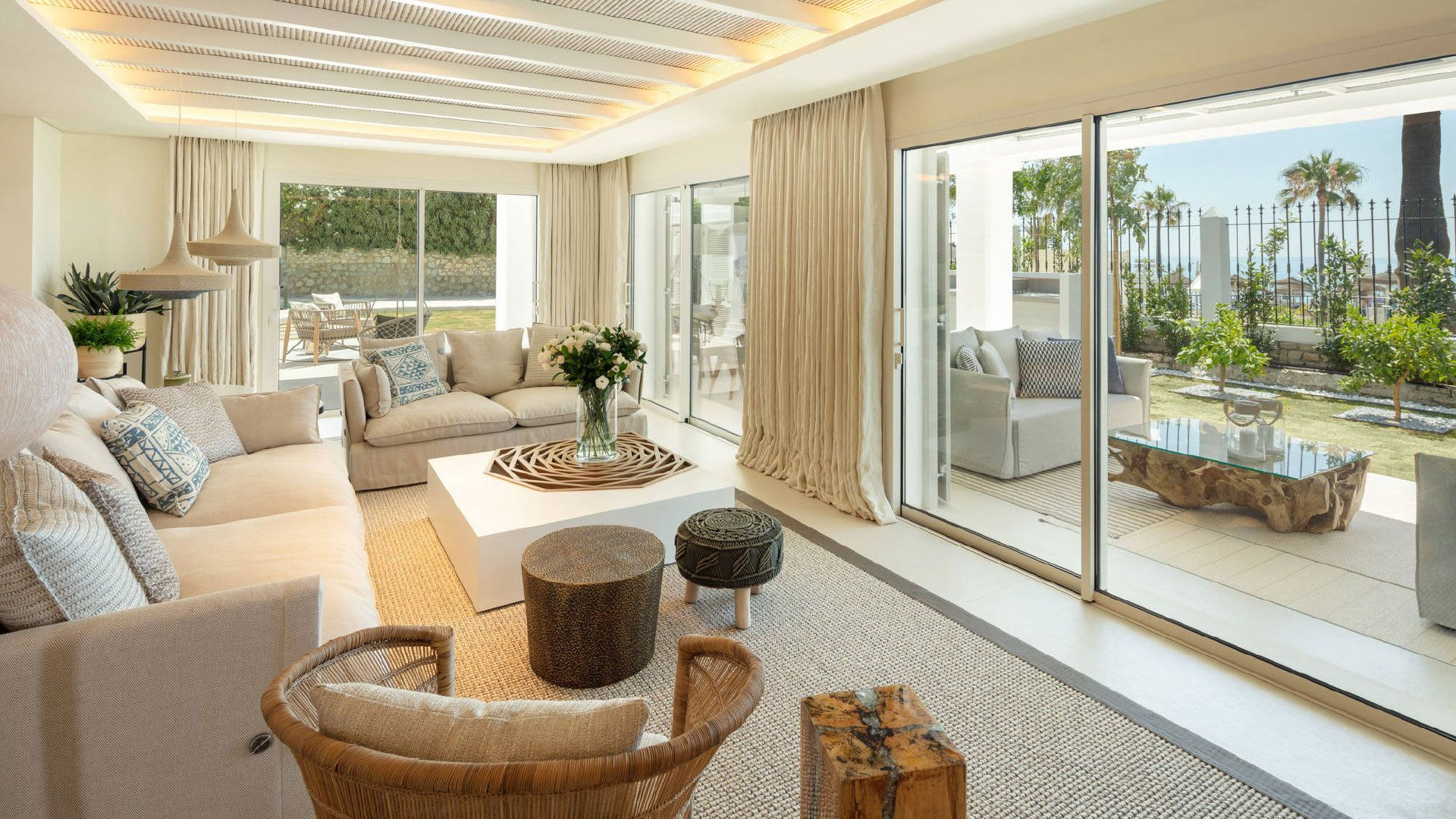 VILLA À LOUER À MARBELLA GOLDEN MILE VILLA À LOUER À MARBELLA GOLDEN MILE