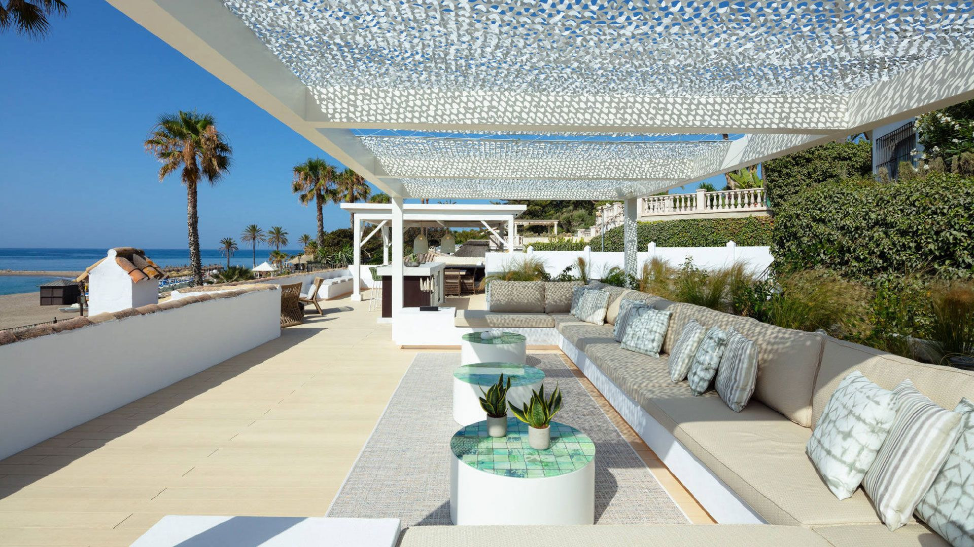 VILLA À LOUER À MARBELLA GOLDEN MILE VILLA À LOUER À MARBELLA GOLDEN MILE