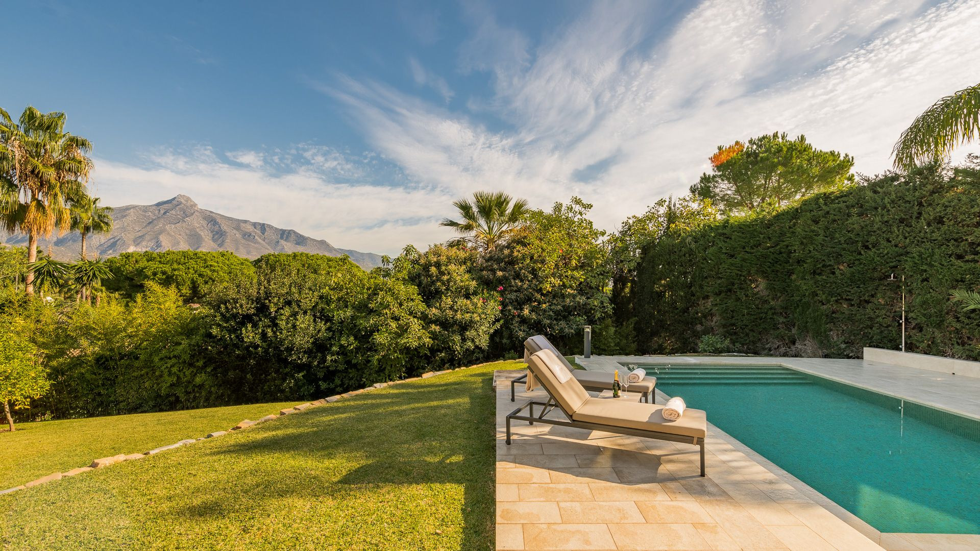 VILLA FOR RENT IN LAS BRISAS VILLA FOR RENT IN LAS BRISAS