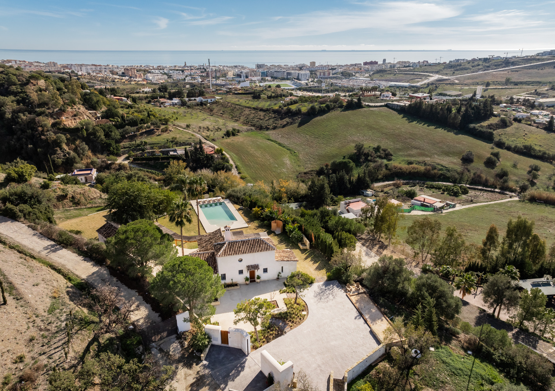 VILLA FOR SALE IN ESTEPONA VILLA FOR SALE IN ESTEPONA