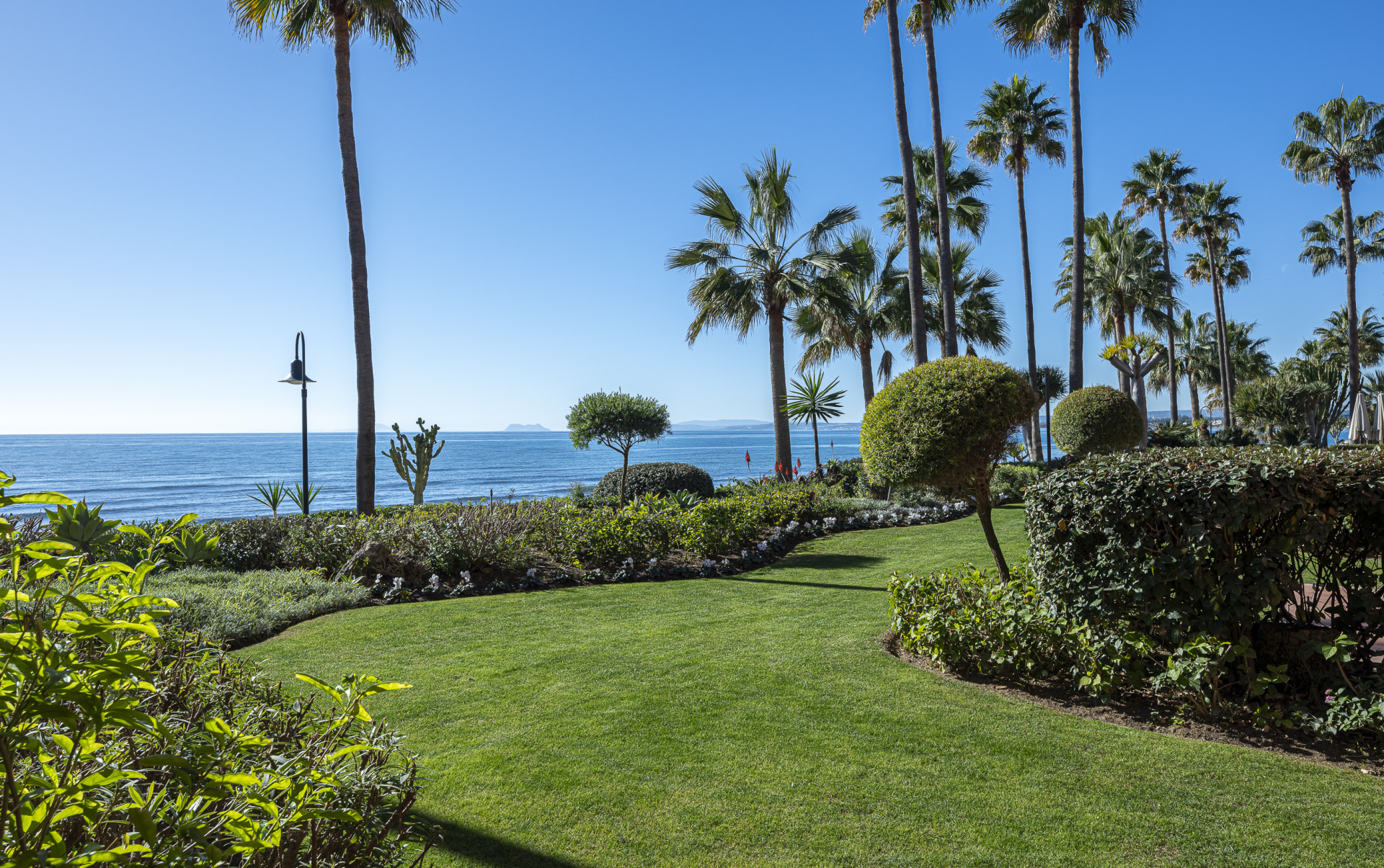 GROUND FLOOR APARTMENT - LUXURY - ESTEPONA