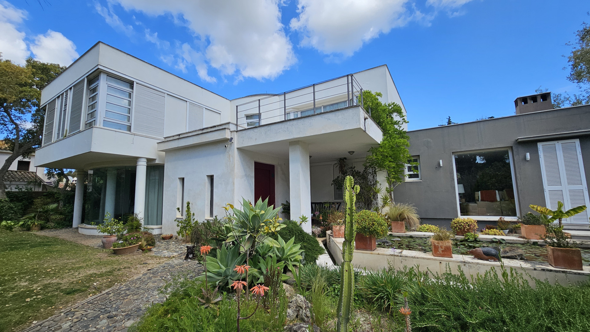 Spacious Villa in Sotogrande with Private Garden and Swimming Pool