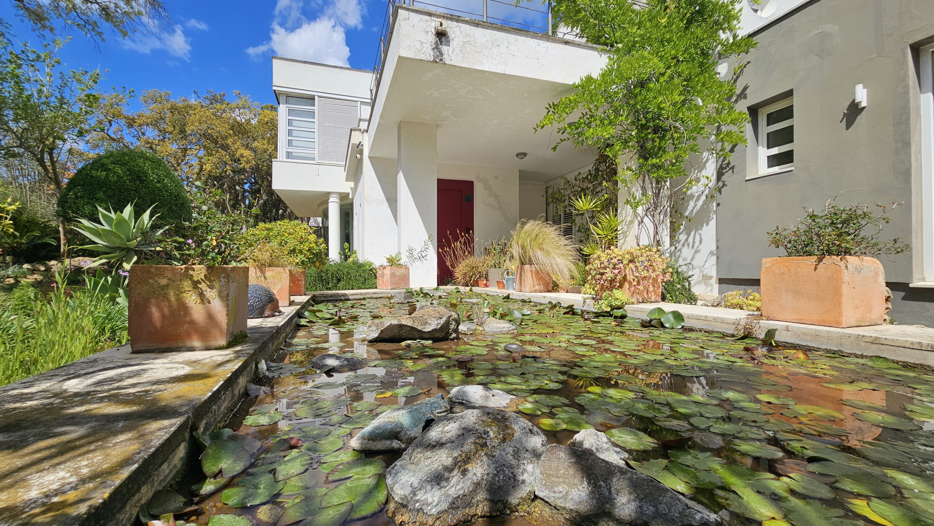 Spacious Villa in Sotogrande with Private Garden and Swimming Pool