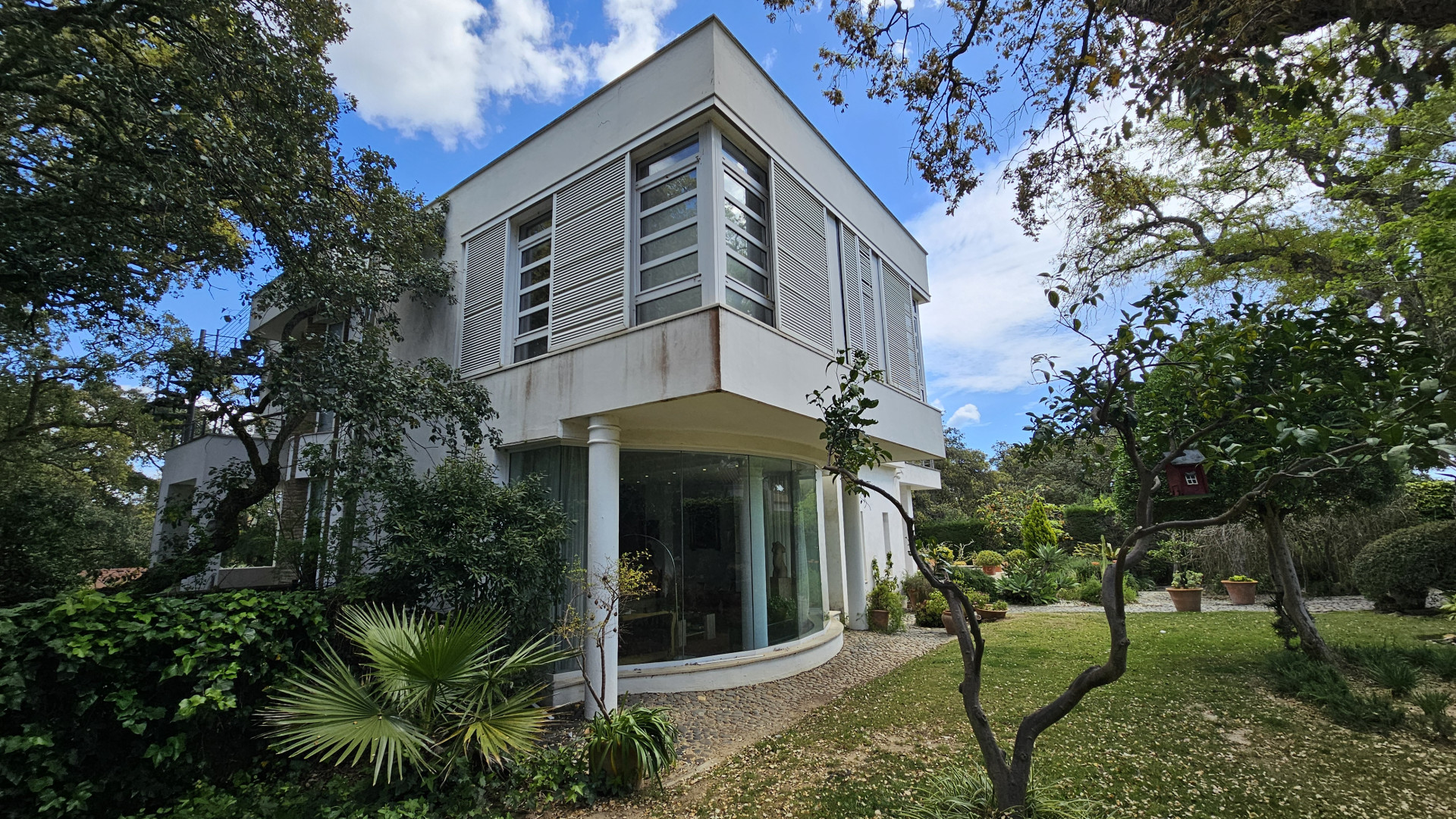 Spacious Villa in Sotogrande with Private Garden and Swimming Pool