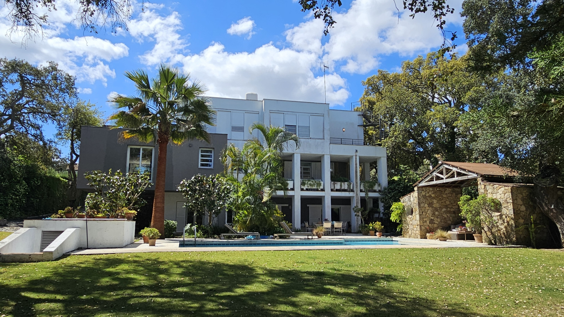 Spacious Villa in Sotogrande with Private Garden and Swimming Pool