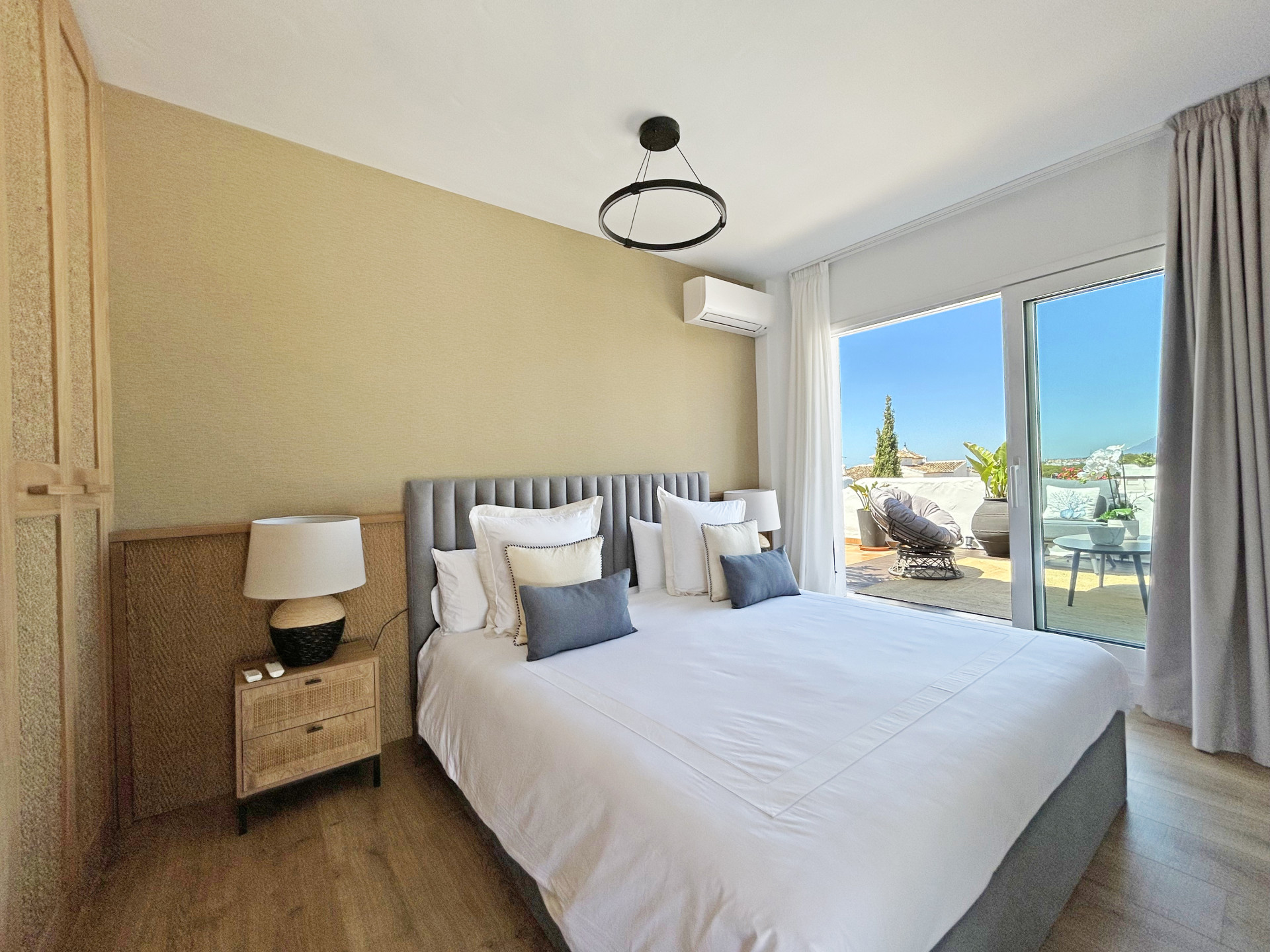 duplex-penthouse en marbella · marbella-golden-mile 1350000€