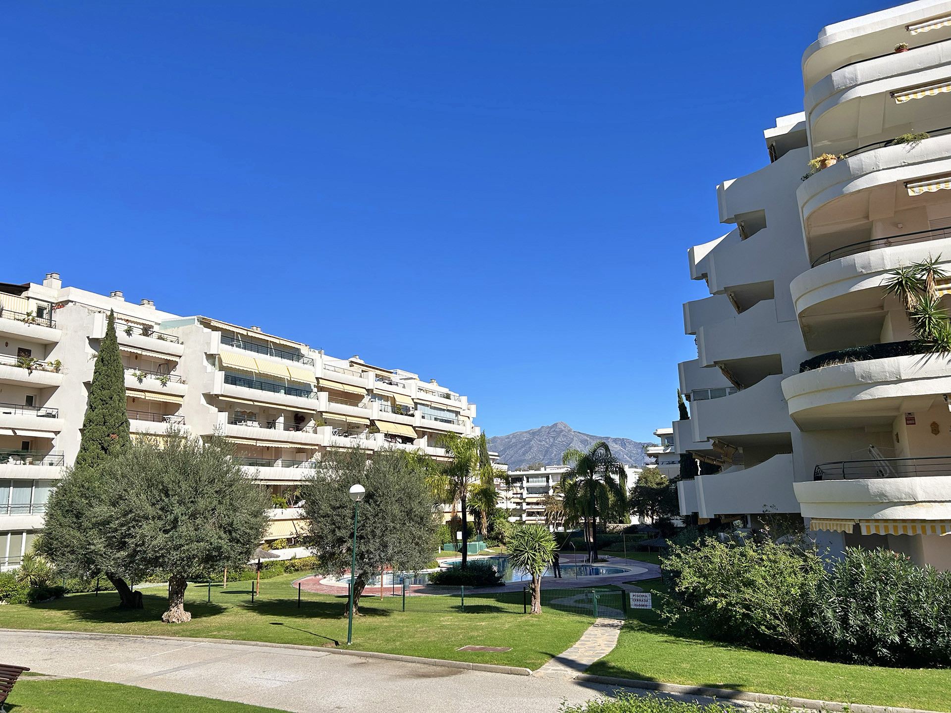 apartments en san-pedro-de-alcantara · guadalmina-alta 389000€