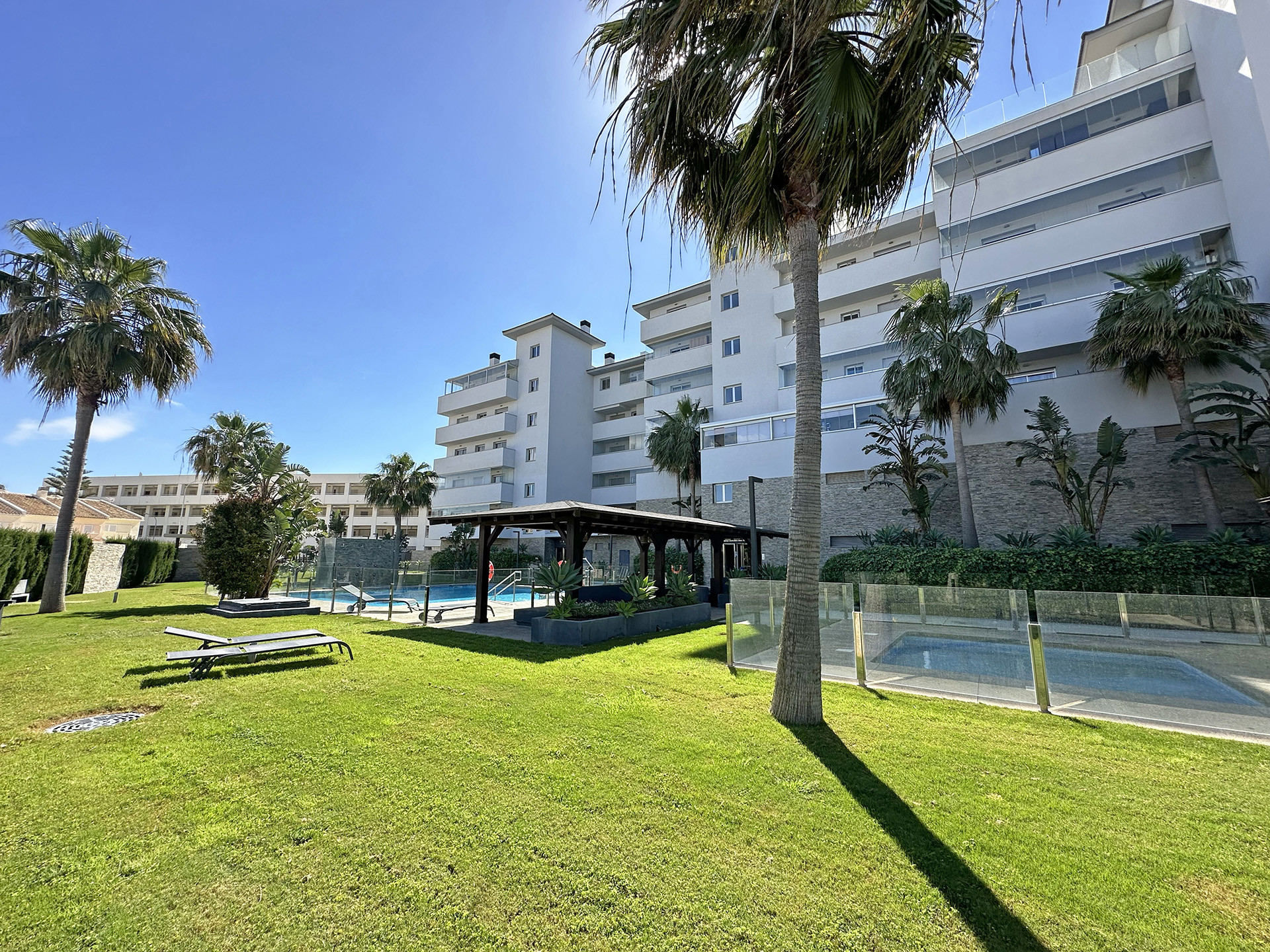 apartamentos en fuengirola · el-castillo €