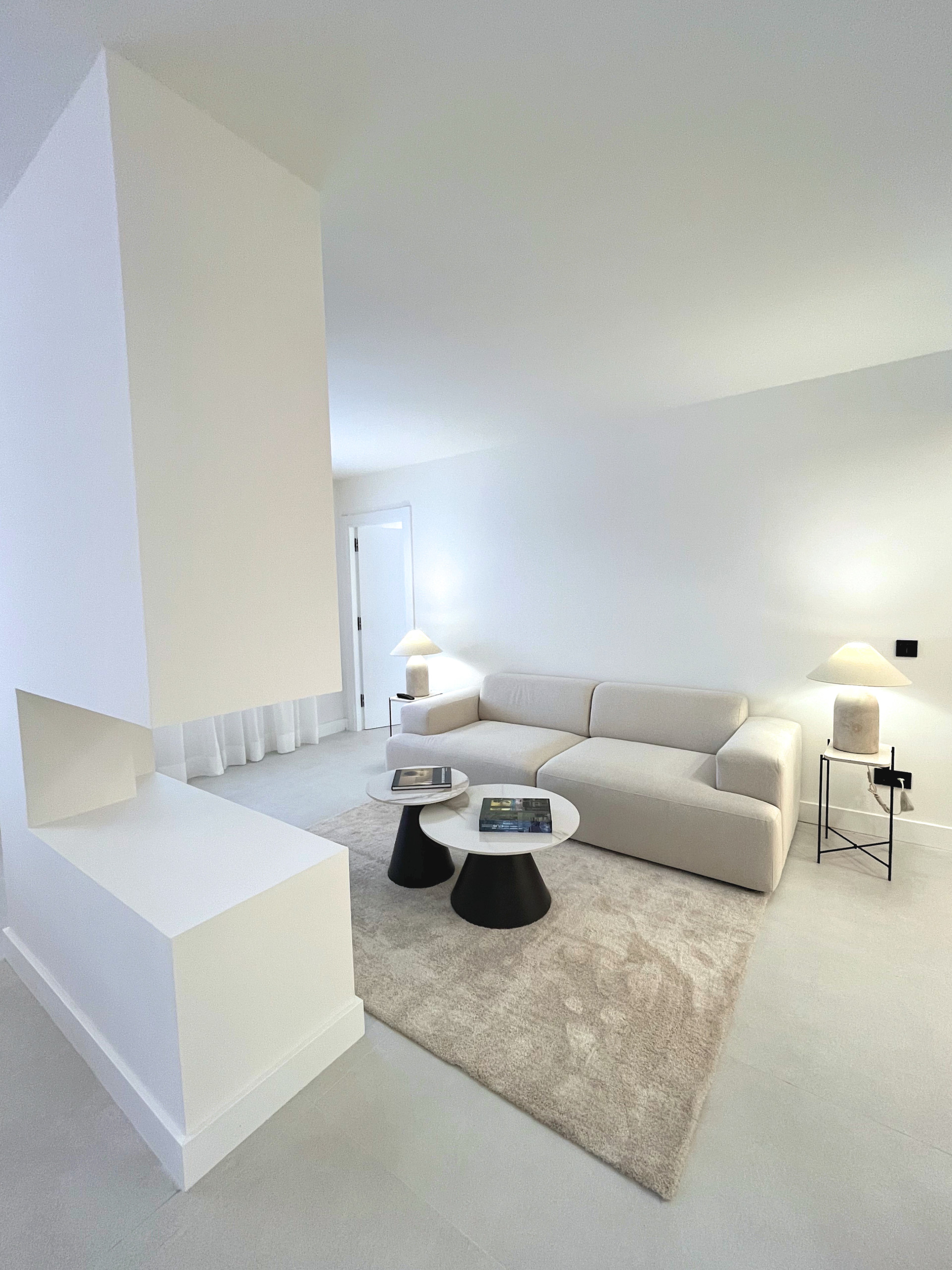 Elegante apartamento en planta baja con jardín privado en Nueva Andalucía