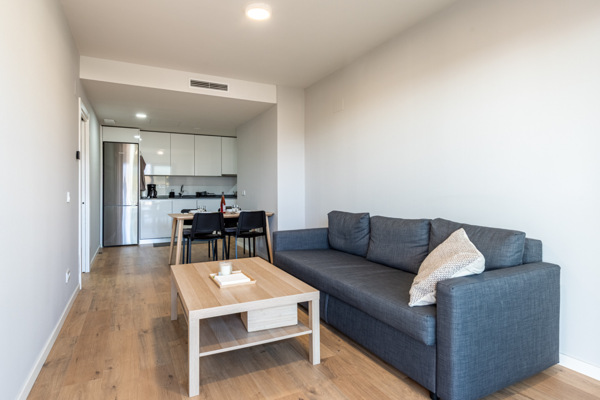Apartamento de 3 dormitorios a estrenar en Las Lagunas, Mijas Costa