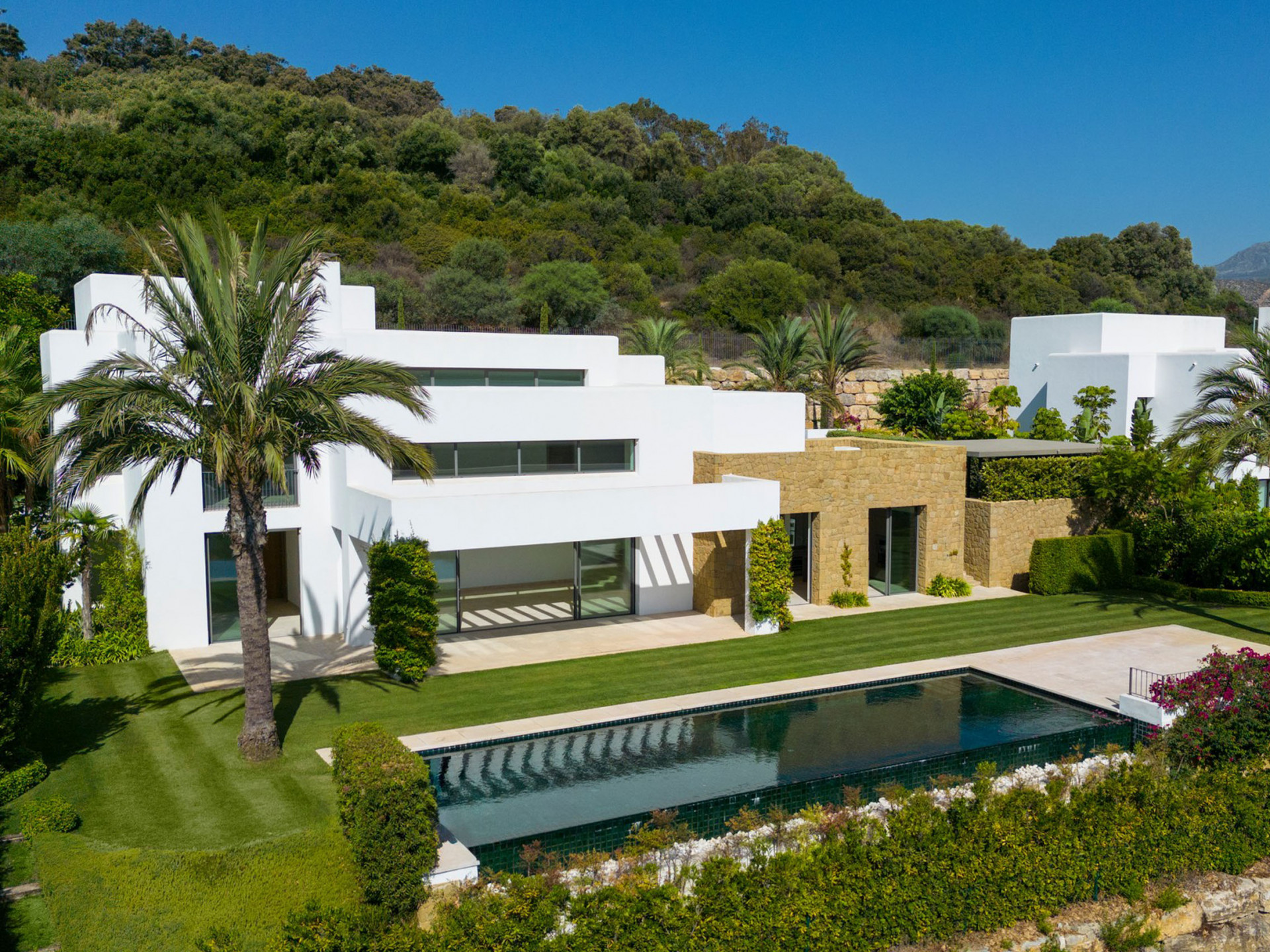 Villa Casares (2)