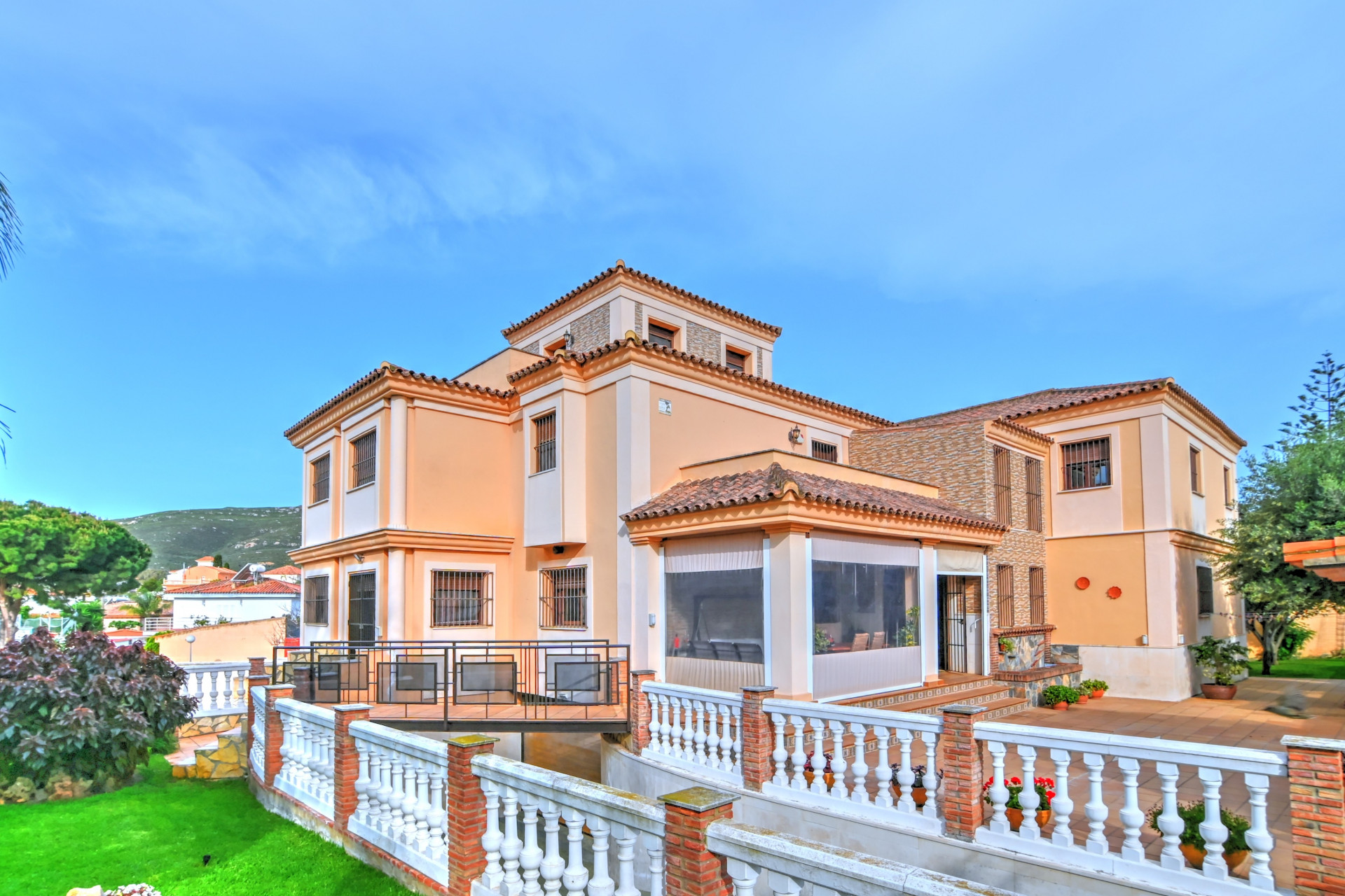 Villa La Linea De La Concepcion (23)