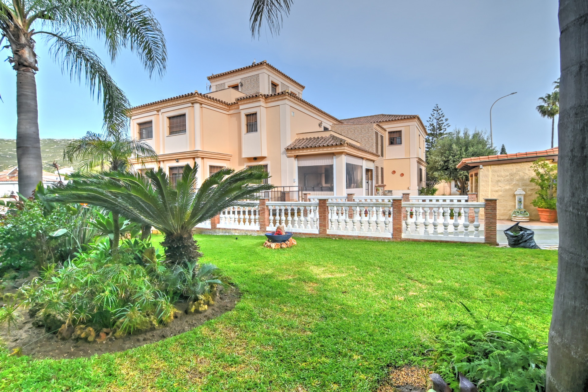 Villa La Linea De La Concepcion (27)