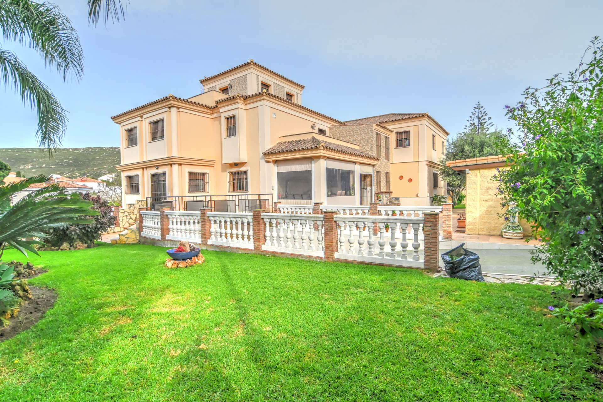 Villa La Linea De La Concepcion (26)