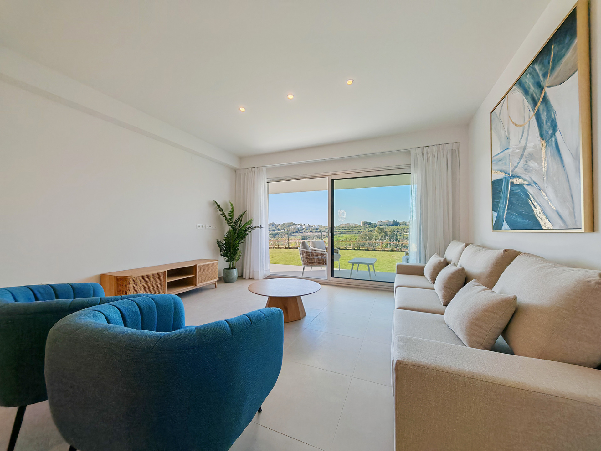 Stunning 2-Bedroom Ground Floor Apartment for Long-Term Rental in Oceana Gardens, Cancelada