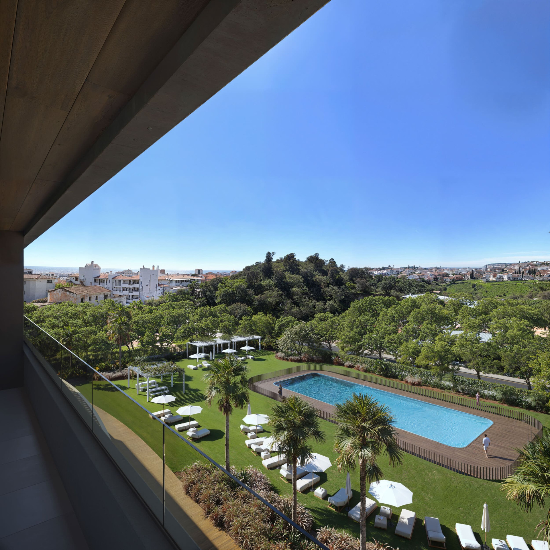 Luxury apartments for sale in Fuengirola with outstanding resort-style amenities