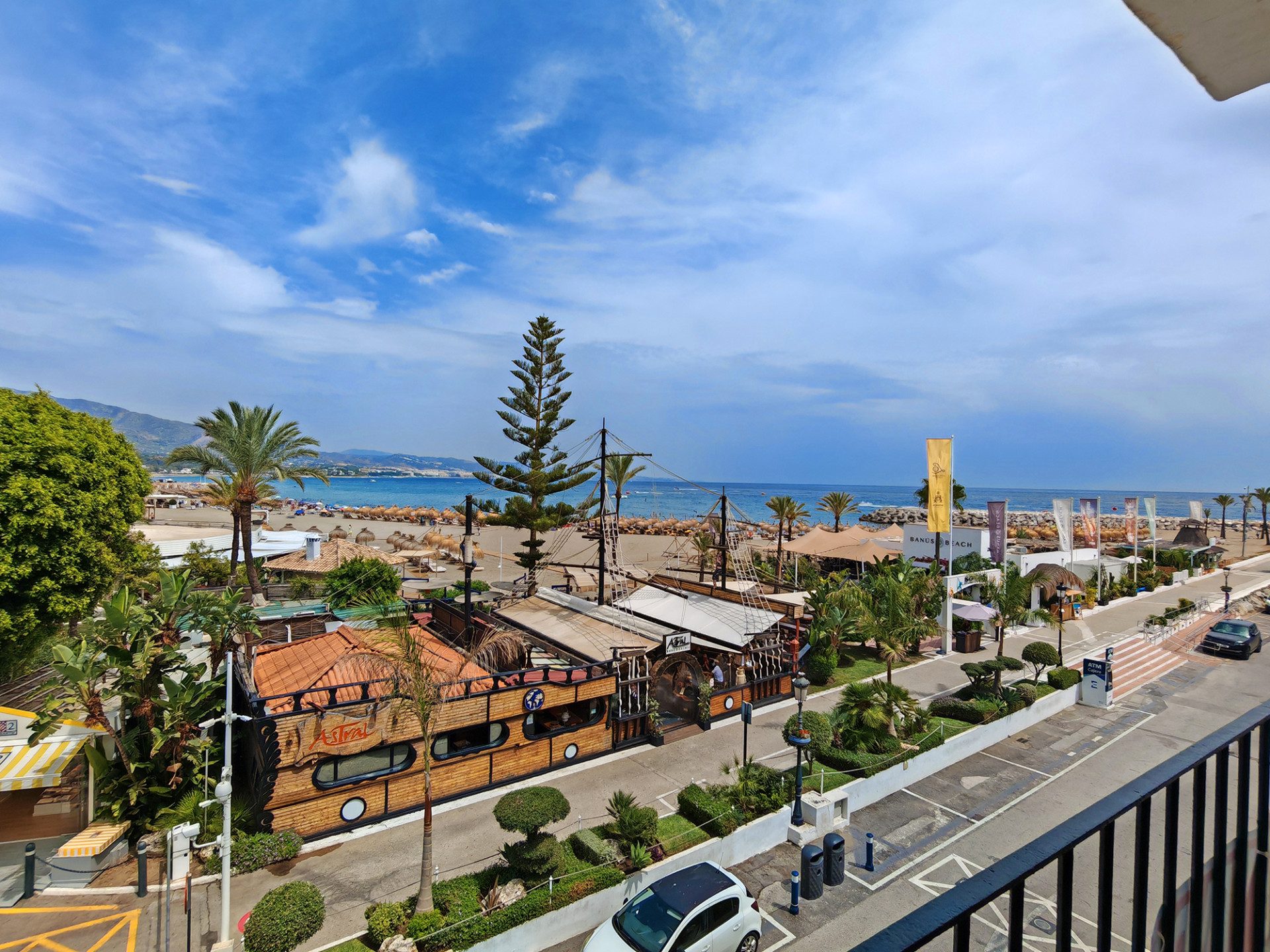 Beachfront apartment for sale in Puerto Banus, Marbella with panoramic sea views