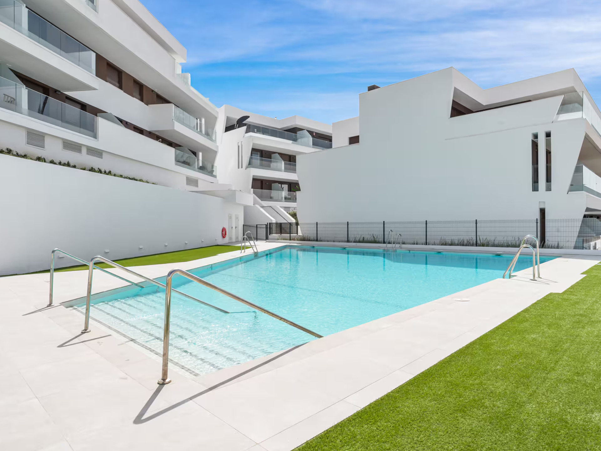 Modern three-bedroom apartment for sale in Estepona within walking distance of the beach and town centre