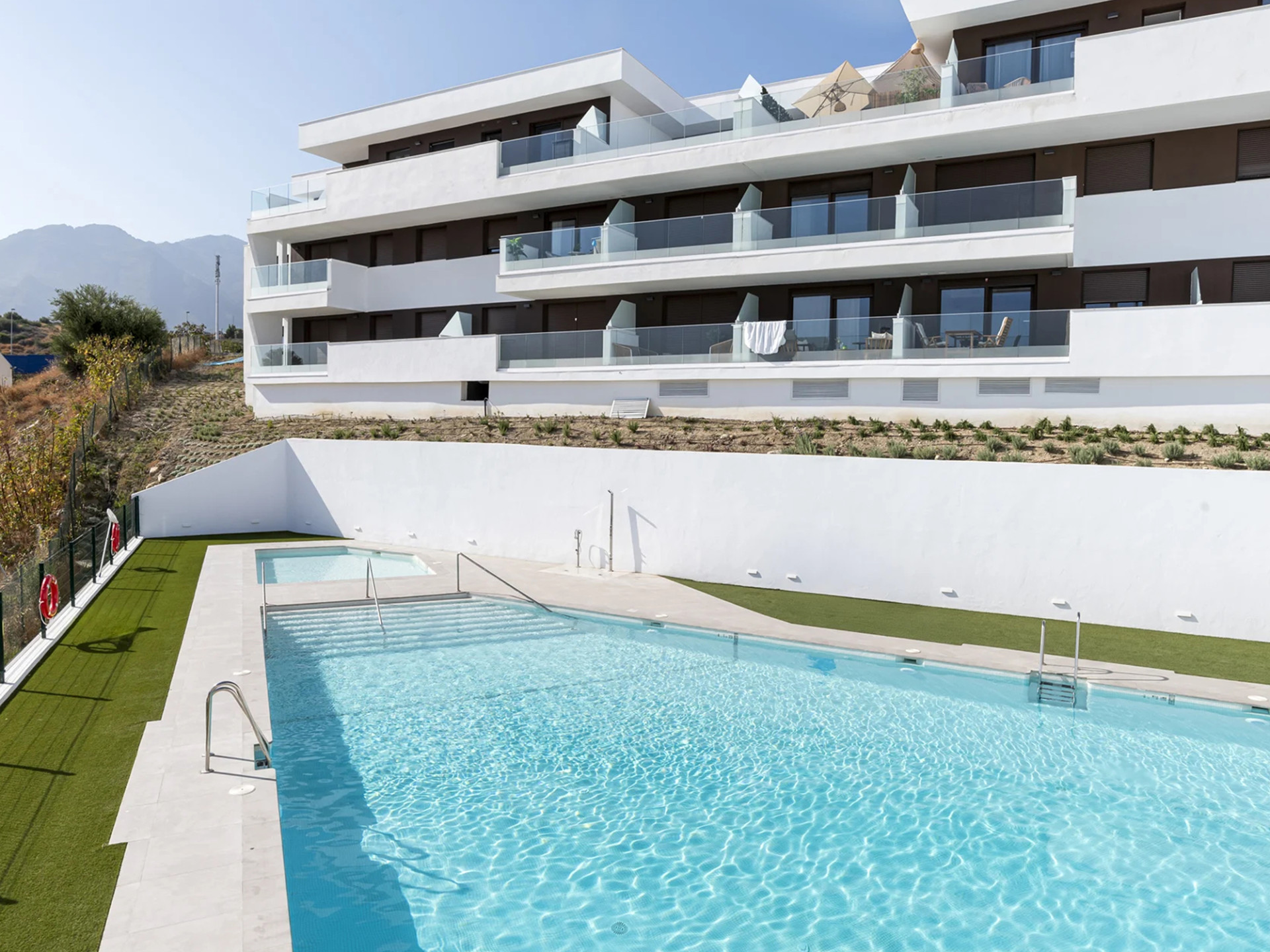 Modern three-bedroom apartment for sale in Estepona within walking distance of the beach and town centre