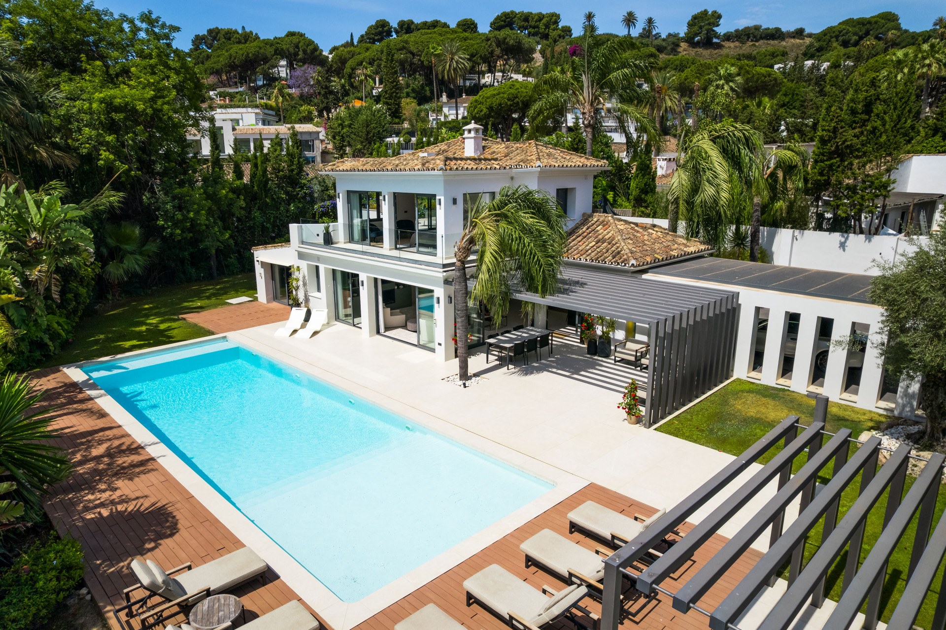Luxury villa for sale in Nueva Andalucía, Marbella close to Las Brisas Golf Club