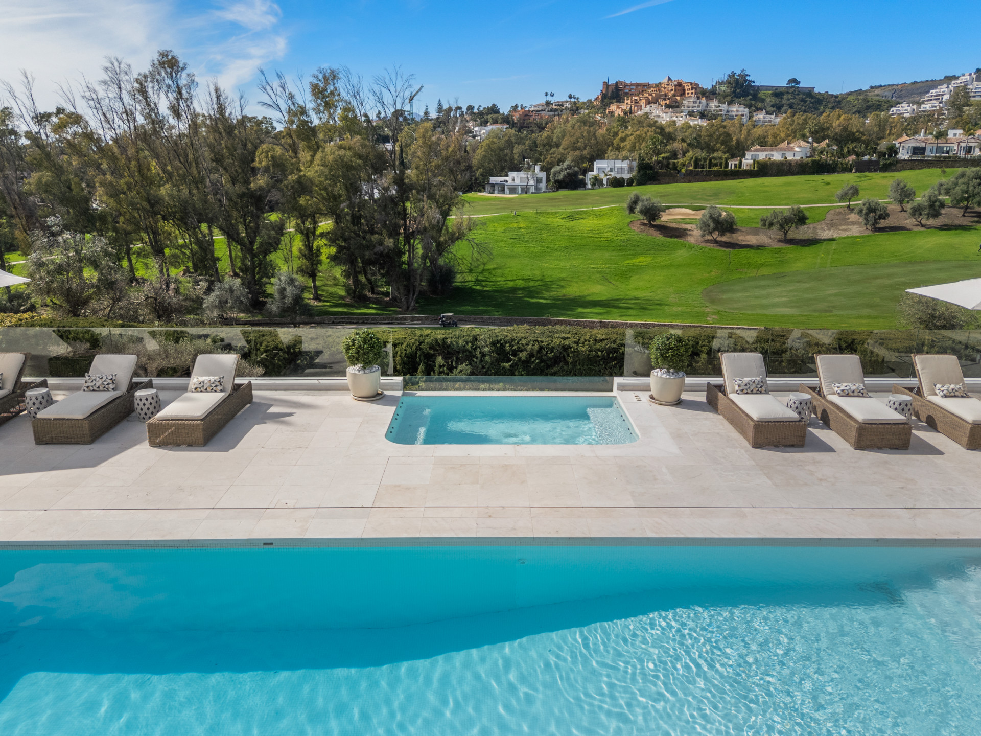Luxury frontline golf villa for sale in Nueva Andalucía, Marbella with panoramic golf views