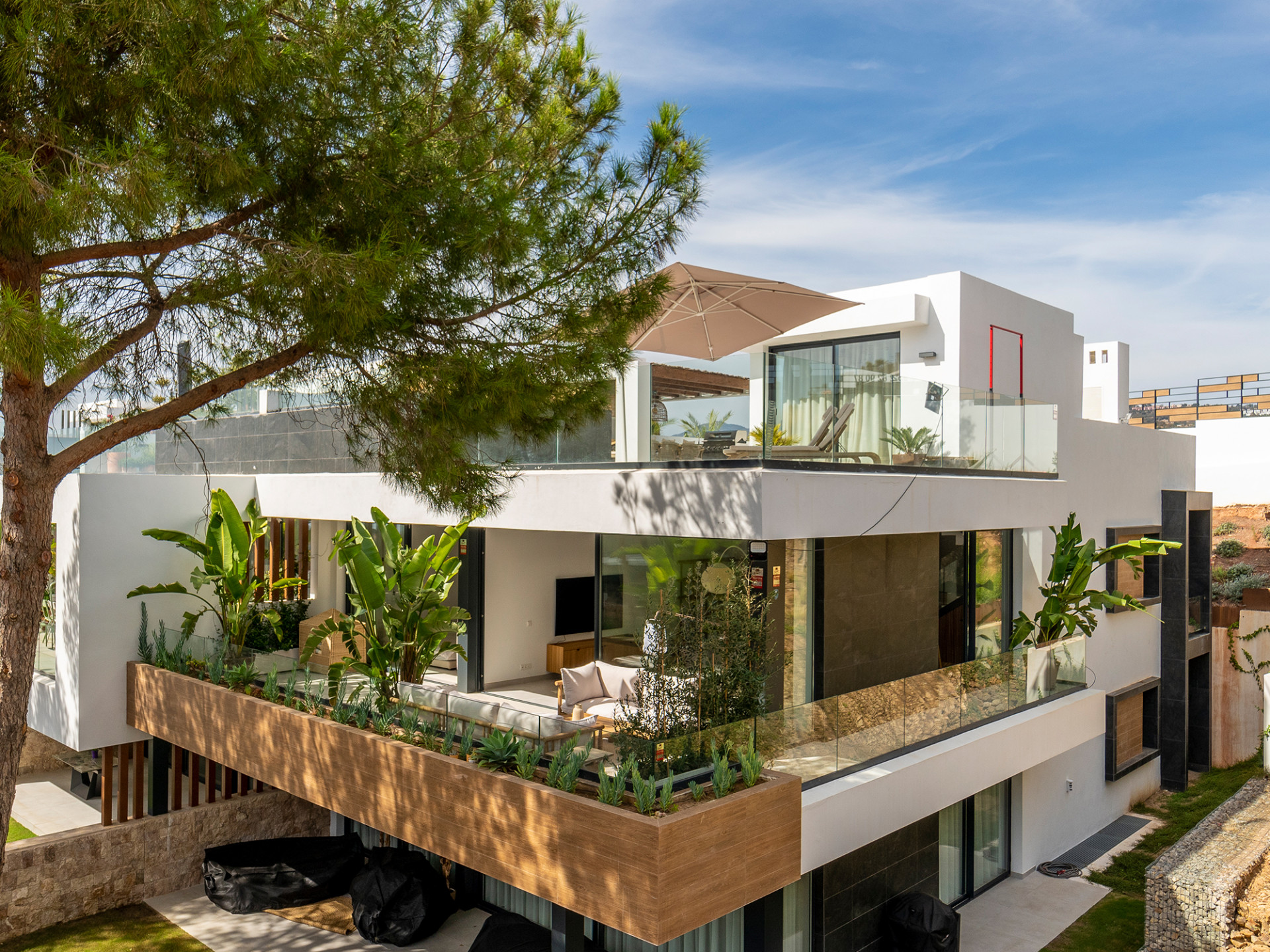 Penthouse in Artola - view 1