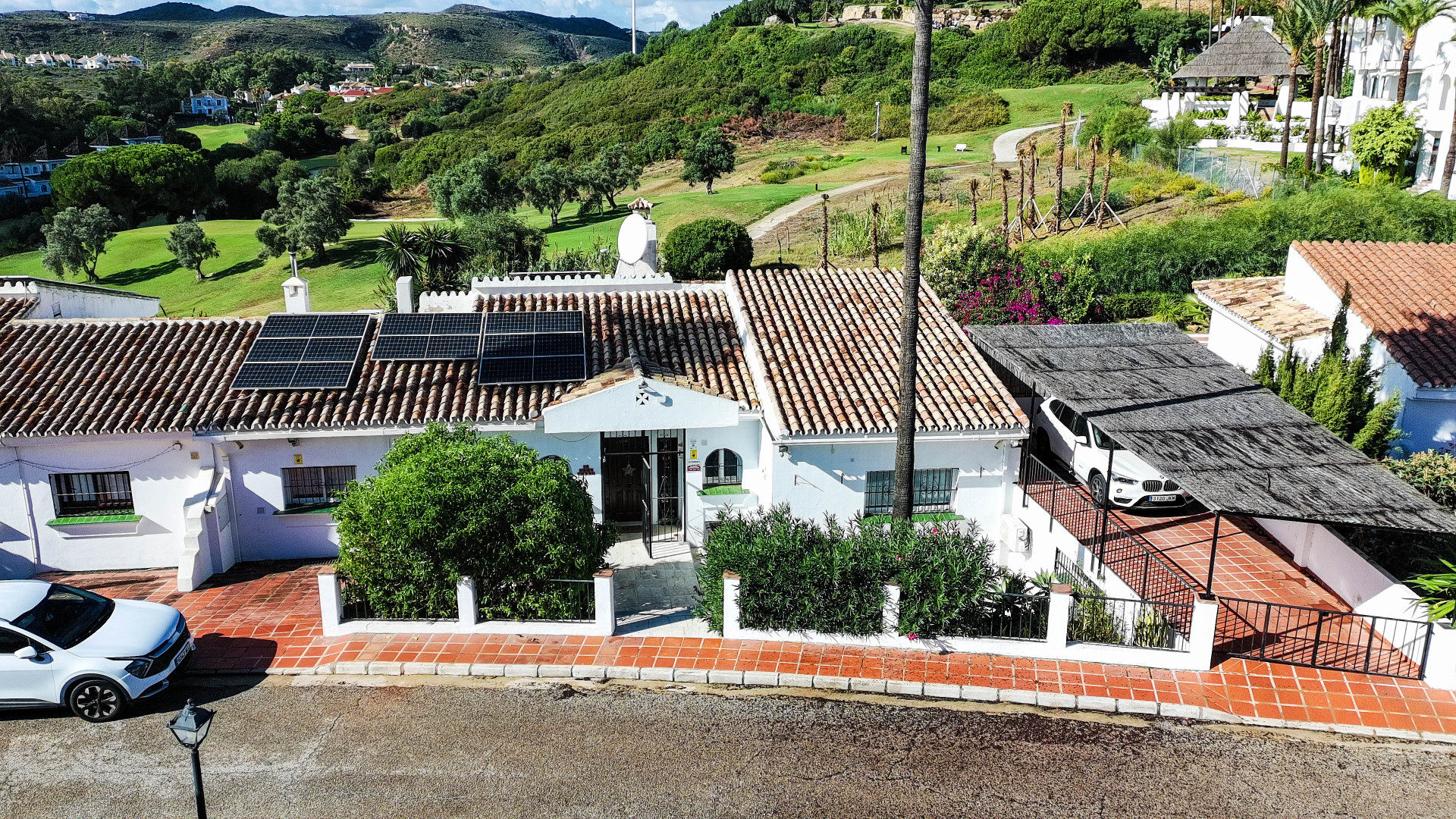Semi Detached Villa · La Duquesa — 1