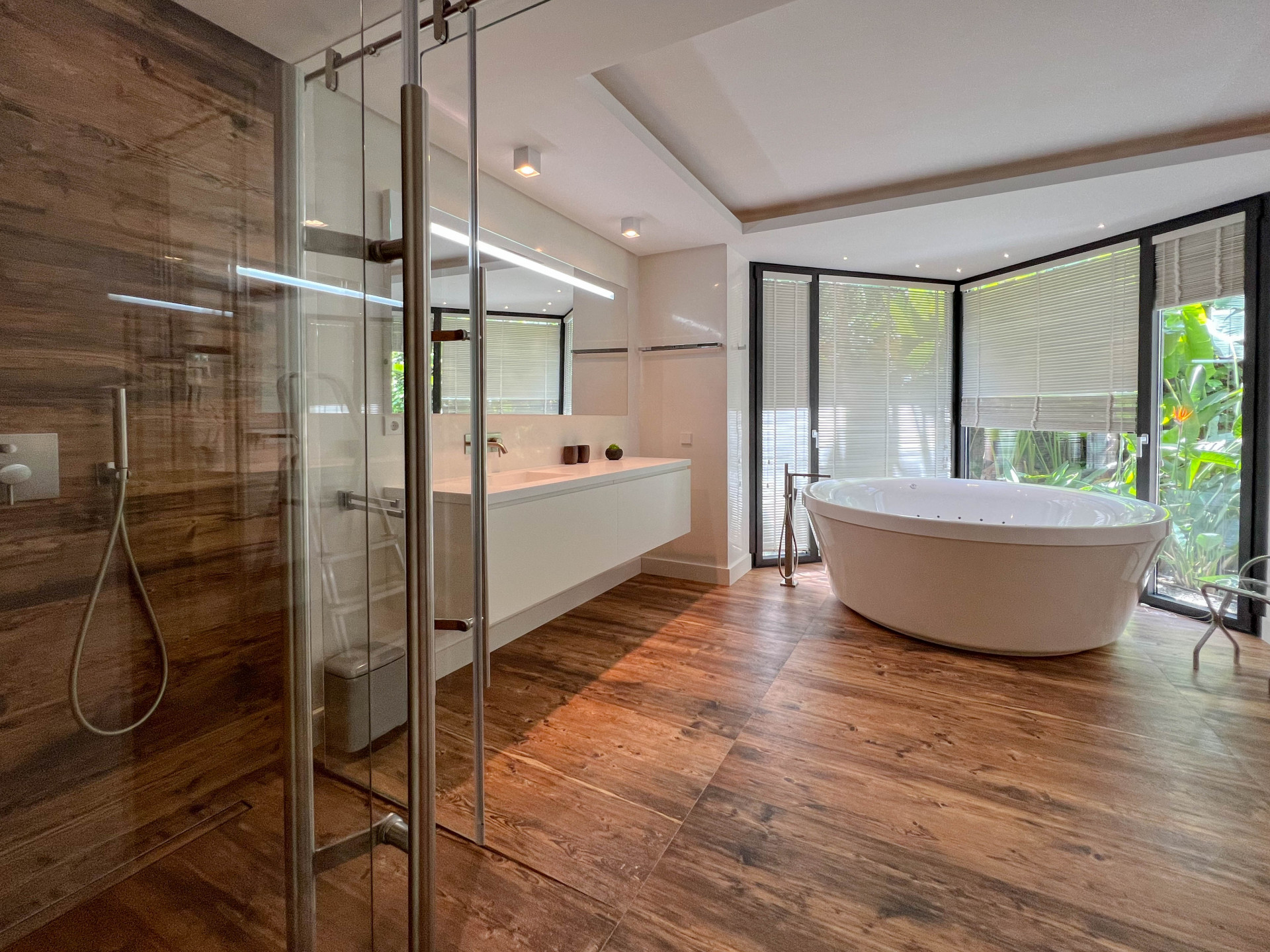 Fantastic modern villa with amazing panoramic sea views in La Zagaleta