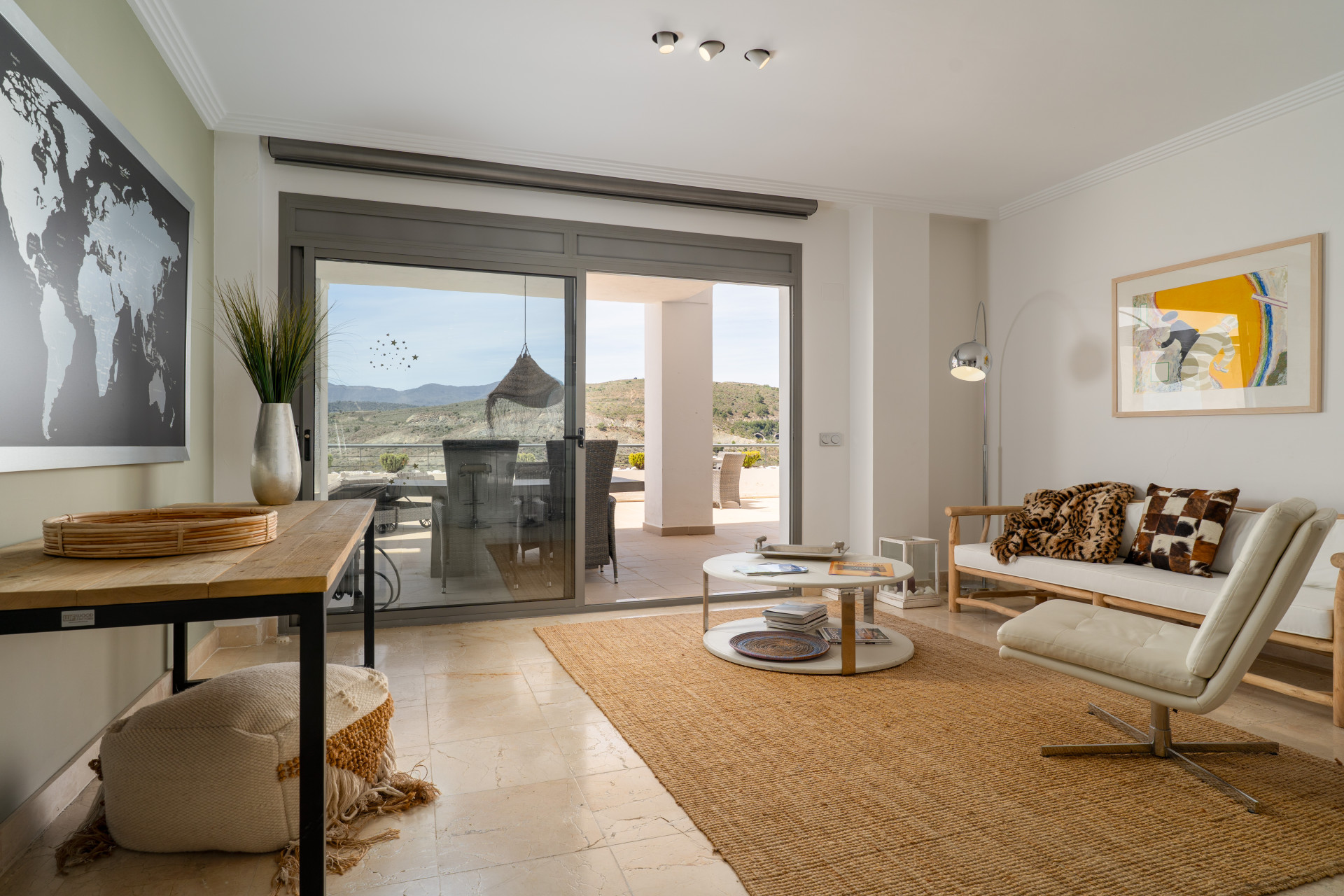 Los Flamingos, elegant Golfside Living with Expansive Sun-Drenched Terrace in Benahavis