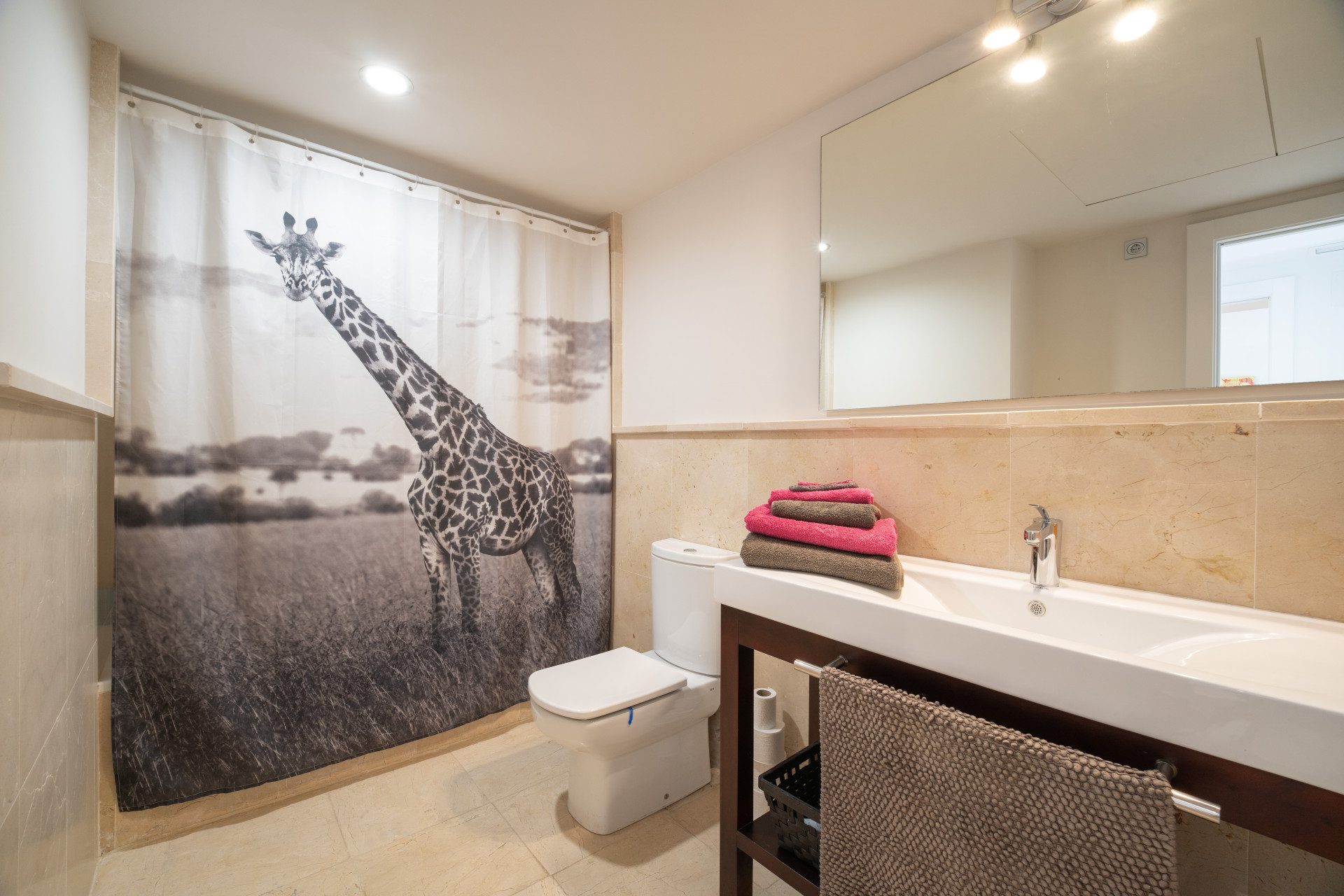 Los Flamingos, elegant Golfside Living with Expansive Sun-Drenched Terrace in Benahavis