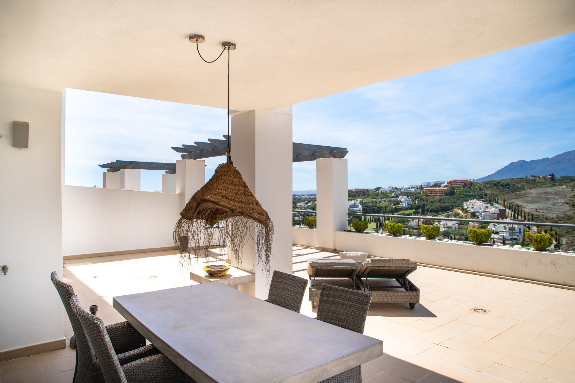Los Flamingos, elegant Golfside Living with Expansive Sun-Drenched Terrace in Benahavis