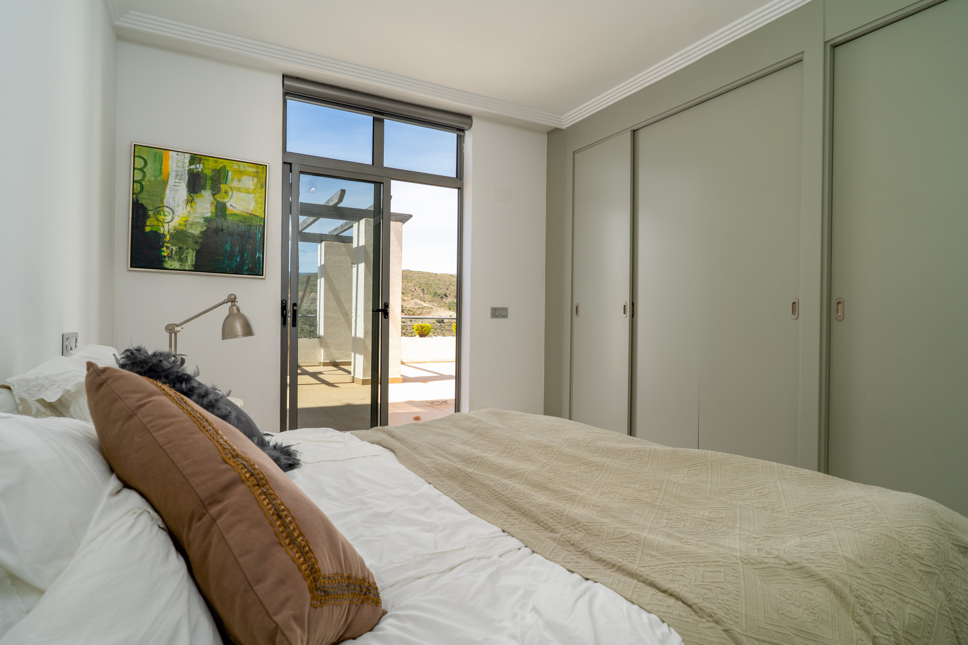 Los Flamingos, elegant Golfside Living with Expansive Sun-Drenched Terrace in Benahavis