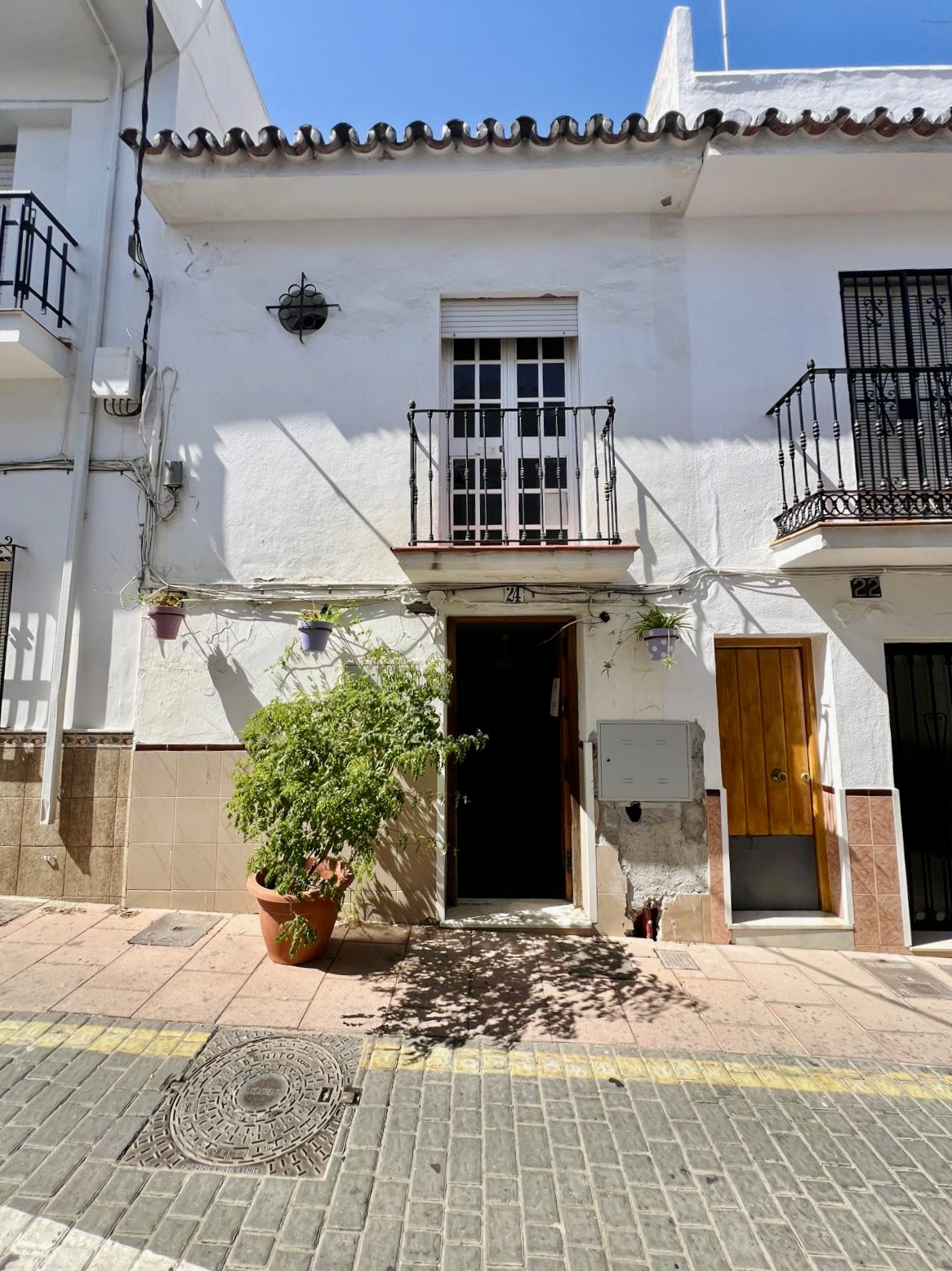 Prime Investment Opportunity with Approved Project & Building Licence in Estepona's Golden Triangle