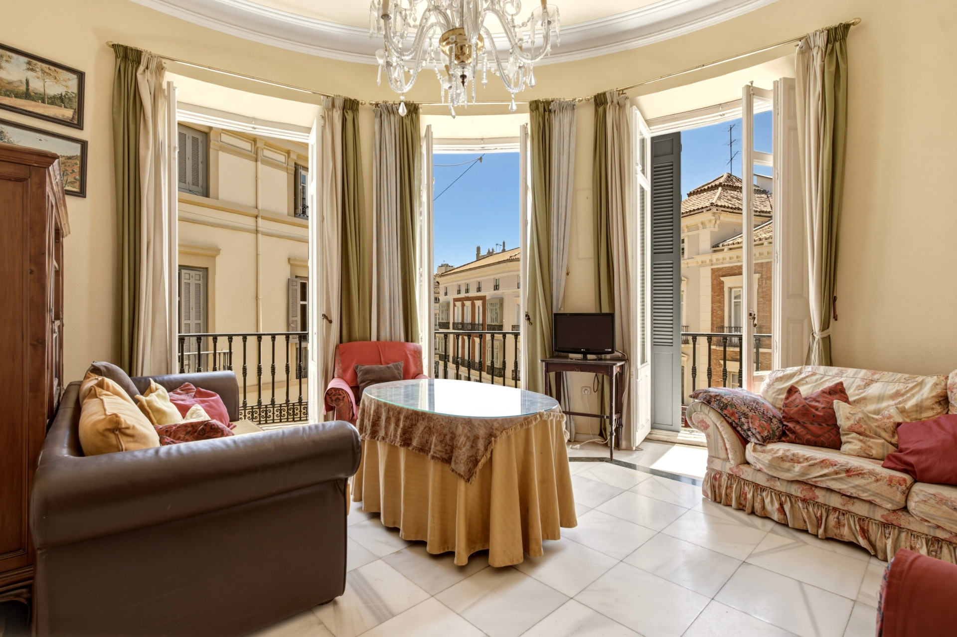A rare historic apartment on Málaga’s iconic Calle Larios